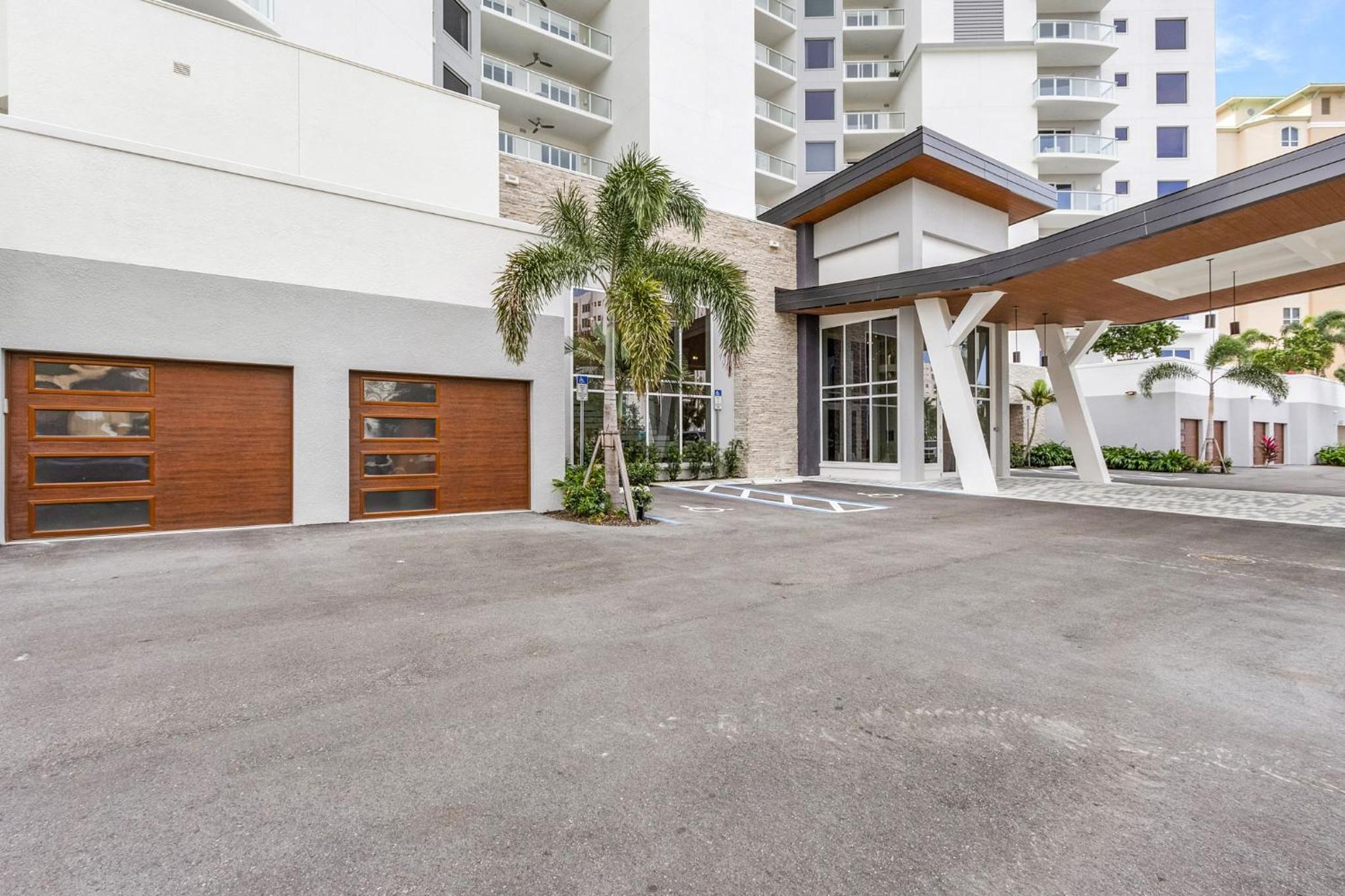 Estero Island 3BR with Beach, Pool & Hot Tub view 4