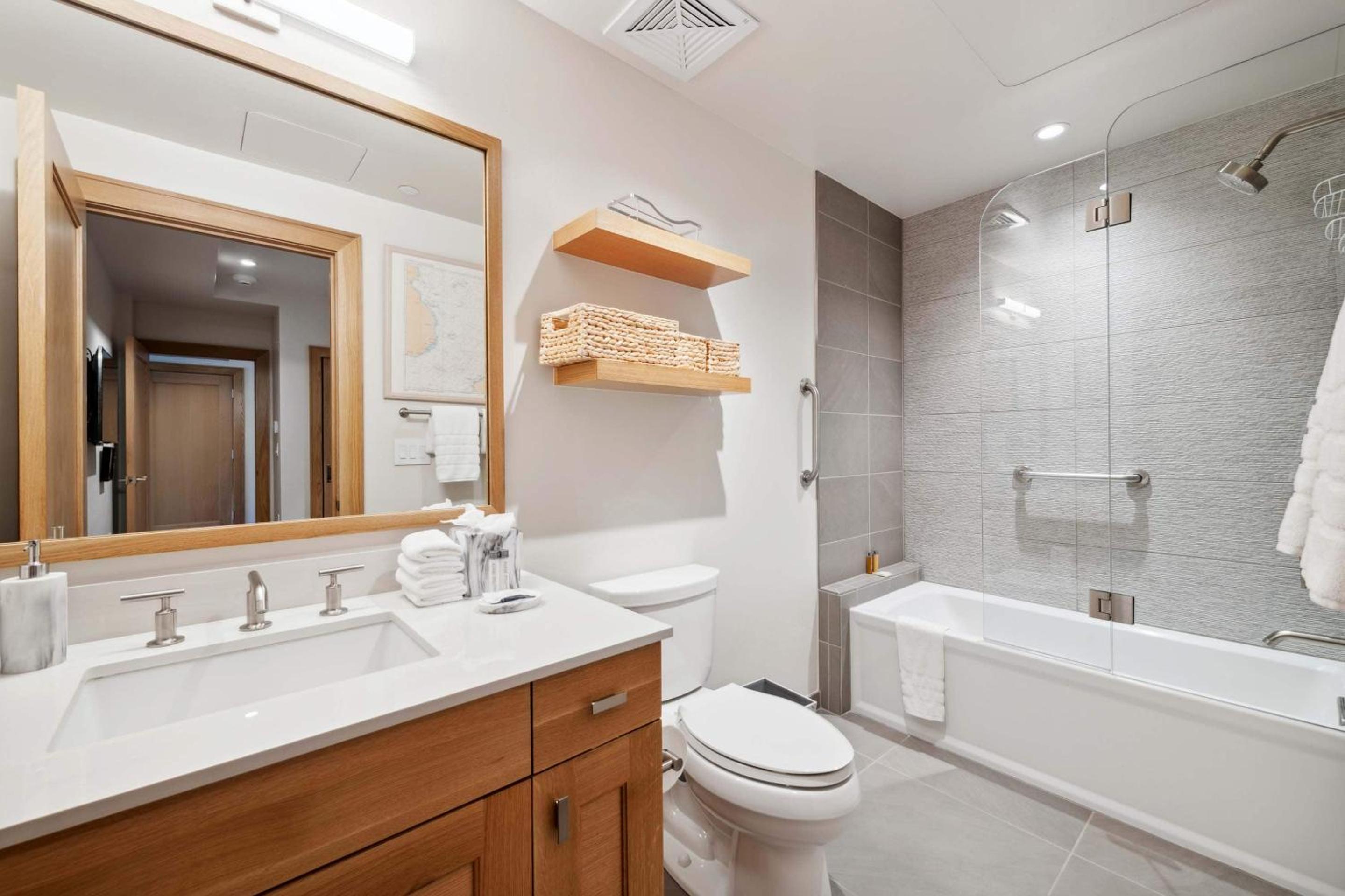 Riverfront Lodge 203 by East West Hospitality - Property Image 2