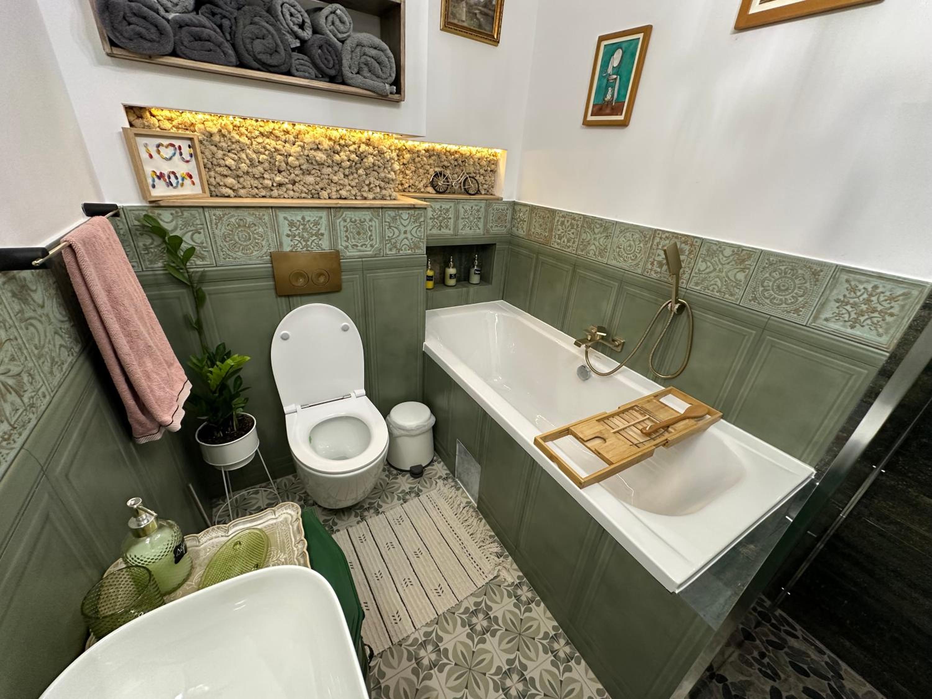 Deluxe Kronhouse