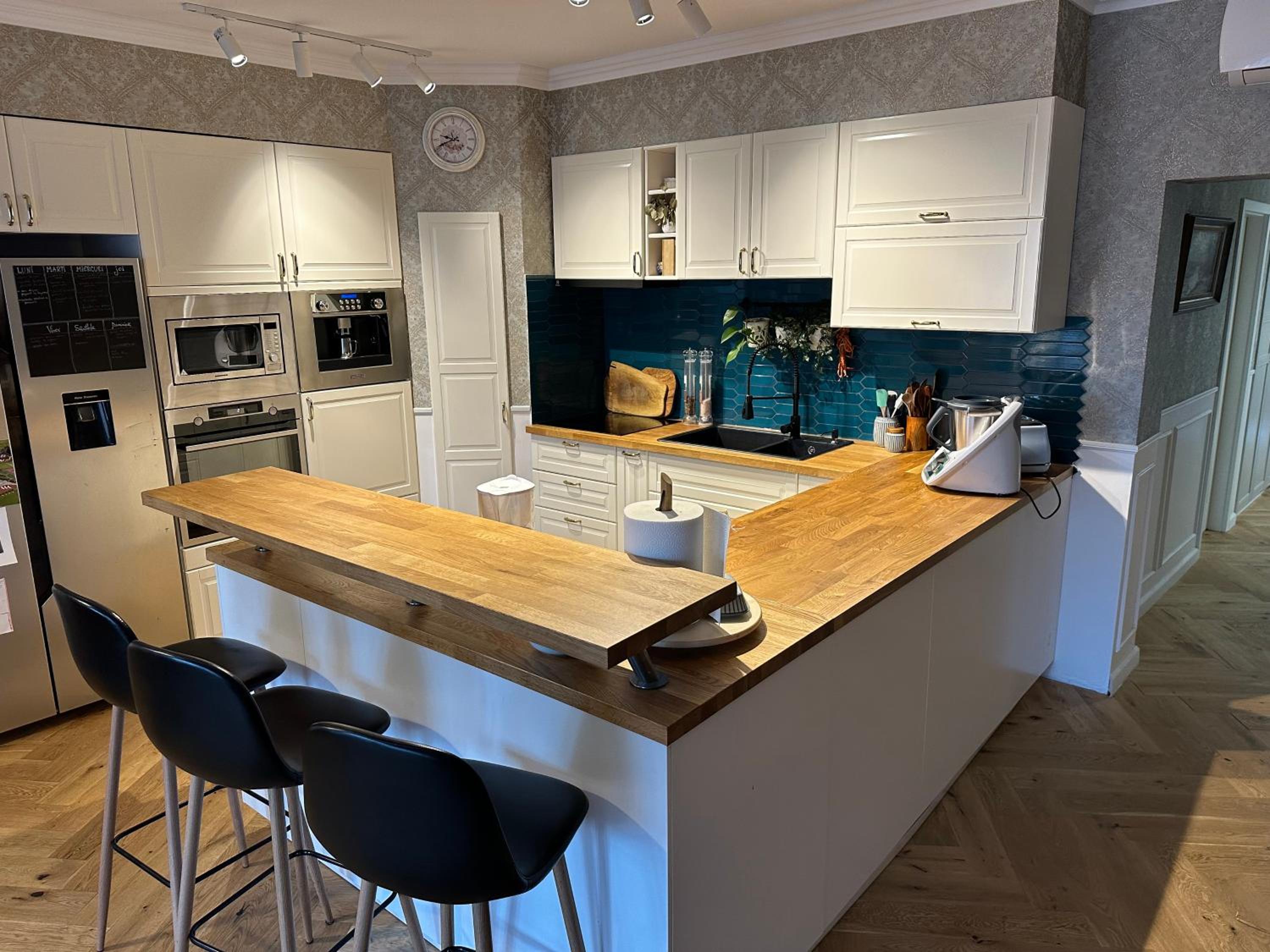 Deluxe Kronhouse
