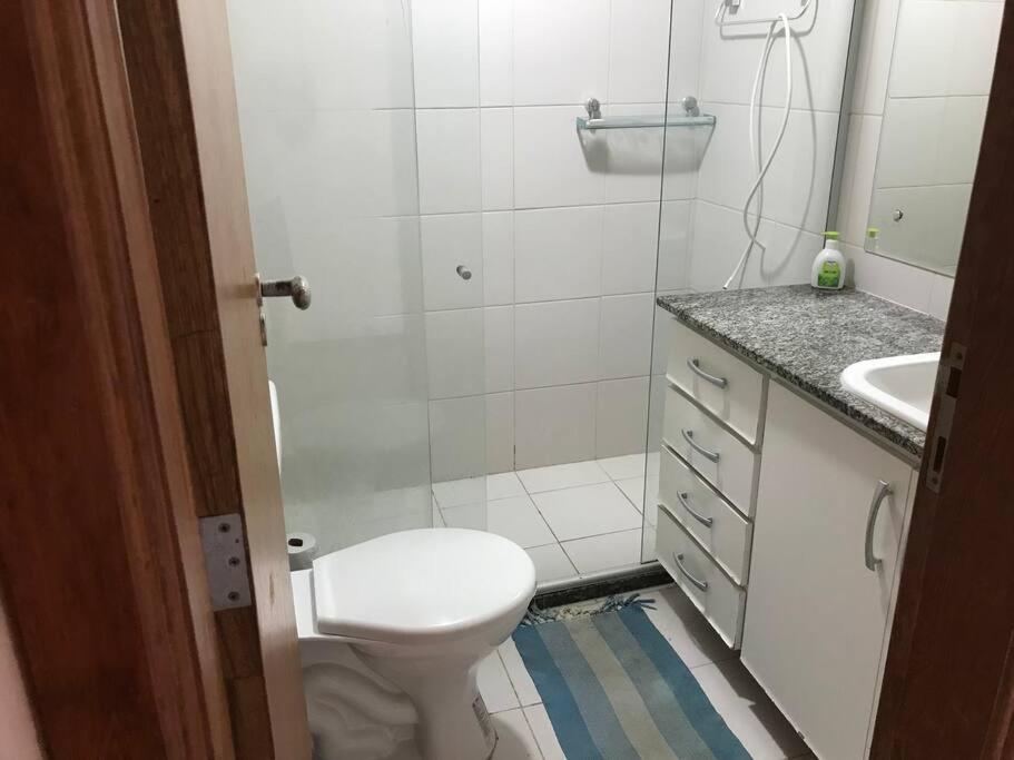 Duplex Arembepe, beira mar, piscina i wifi