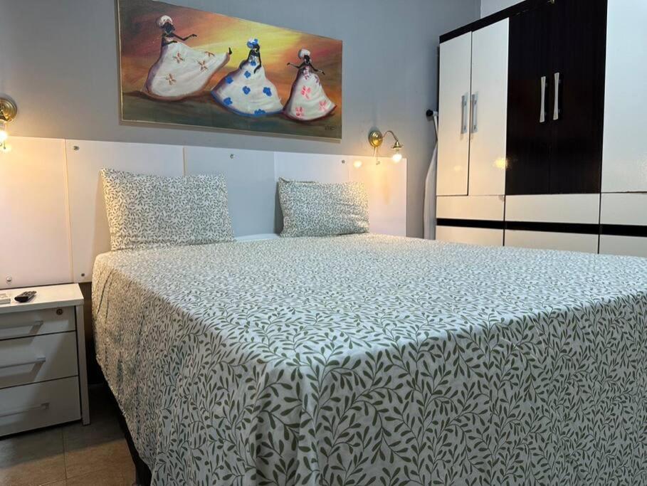 Duplex Arembepe, beira mar, piscina i wifi