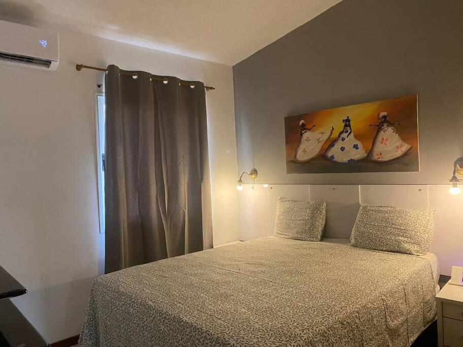 Duplex Arembepe, beira mar, piscina i wifi