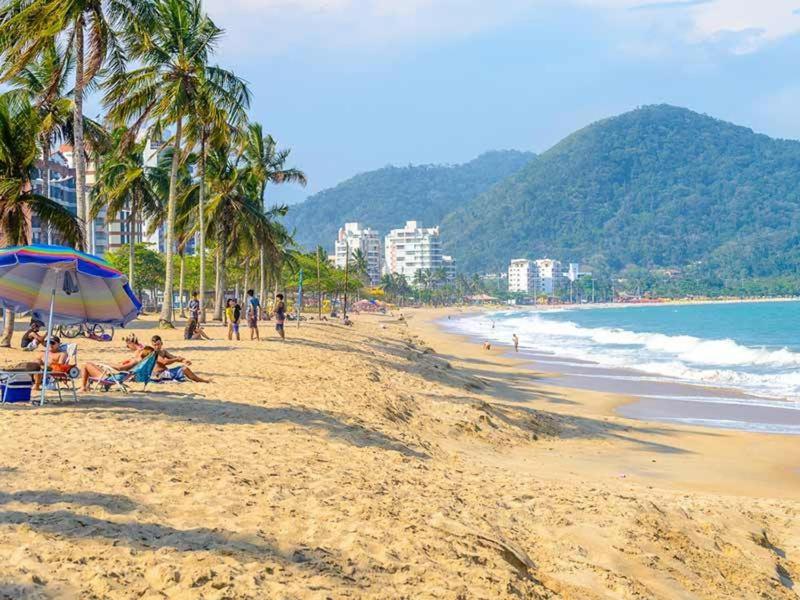 COBERTURA DE FRENTE PARA O MAR com churrasqueira na varanda coberta até 7 pessoas - Praia Martim de Sá