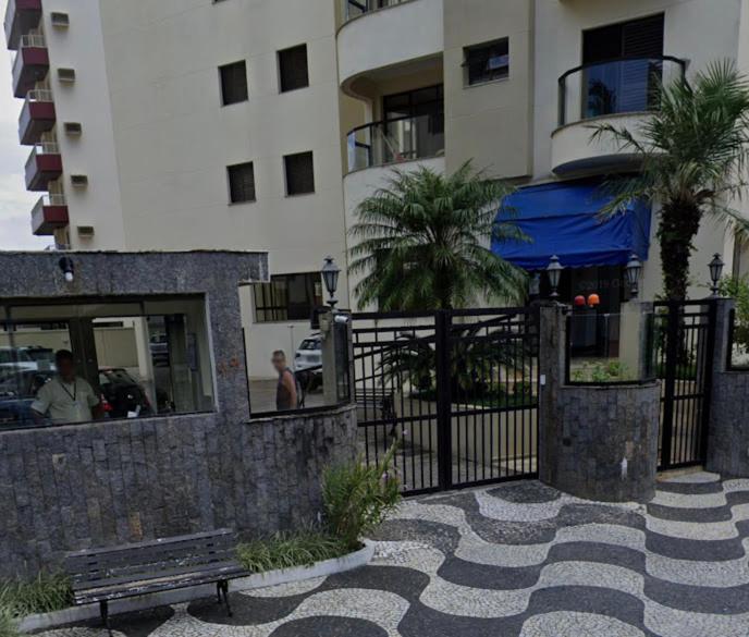 COBERTURA DE FRENTE PARA O MAR com churrasqueira na varanda coberta até 7 pessoas - Praia Martim de Sá