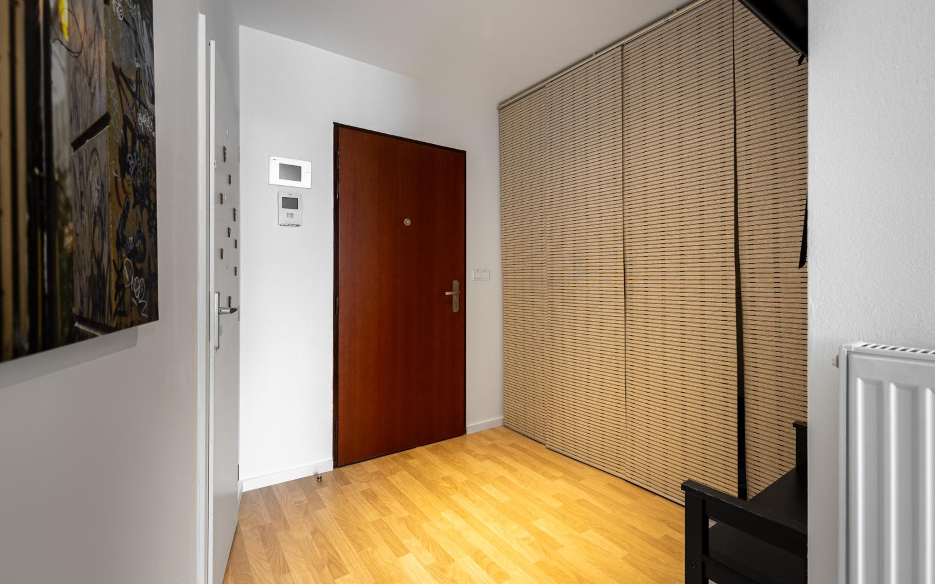 BNB City Gate Downtown Escape view 4