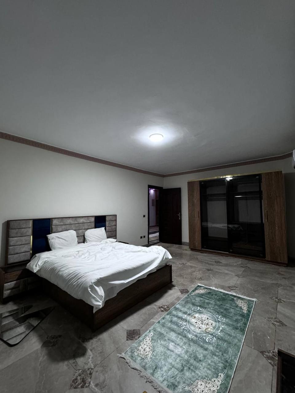 BQ Hotel