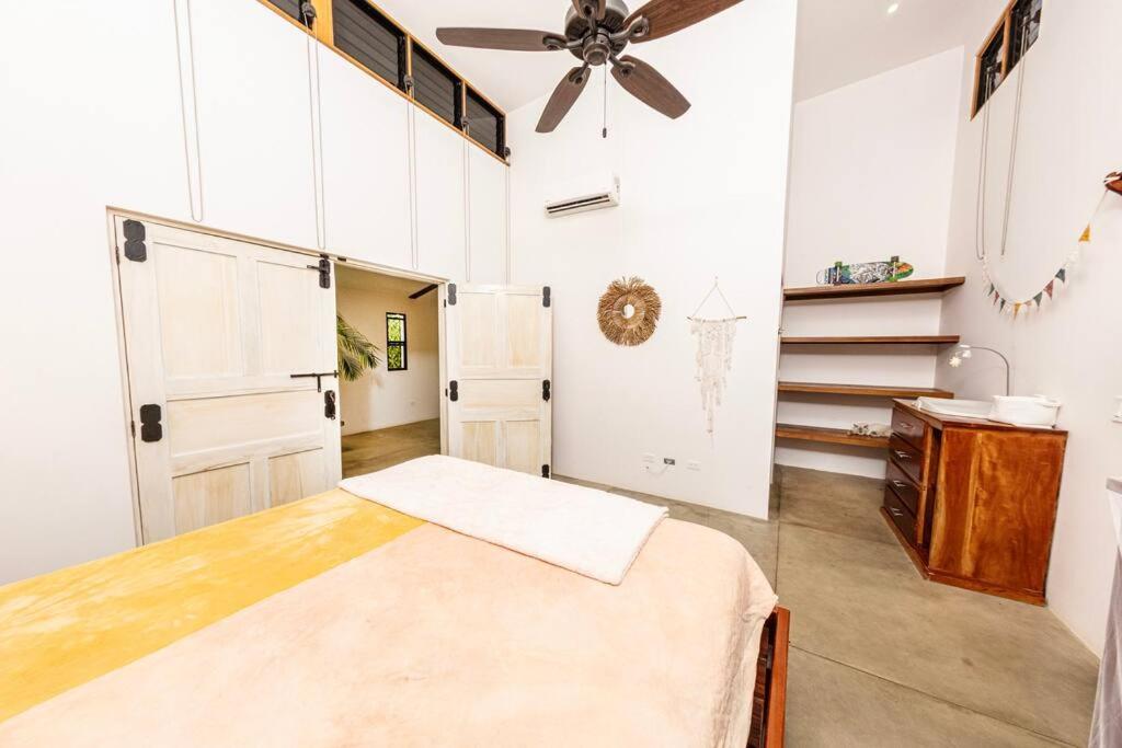 Casa Lia Rose-Luxury Surf Villa in Hacienda Iguana view 3
