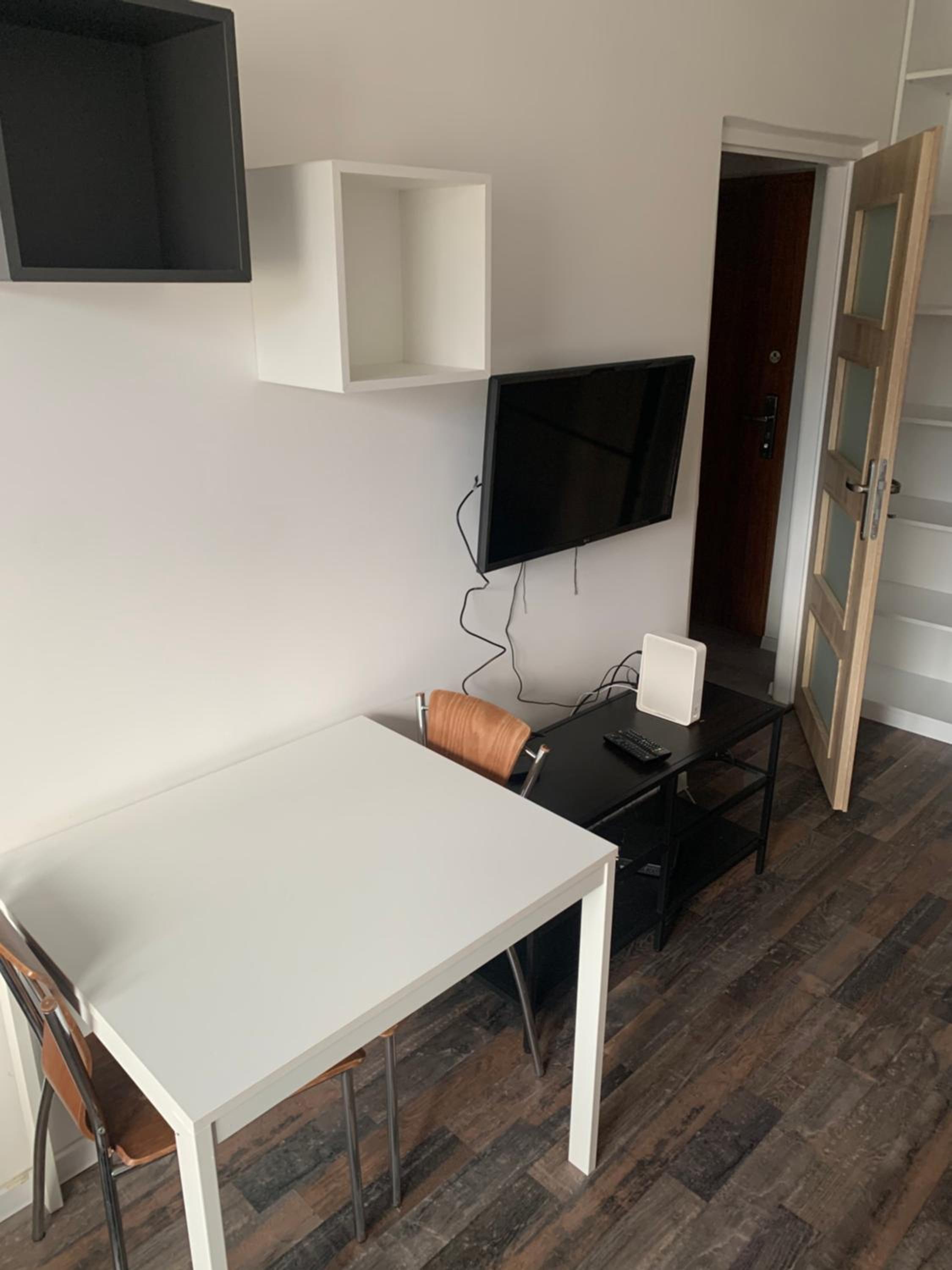 Your home 4 - with free parking view 2