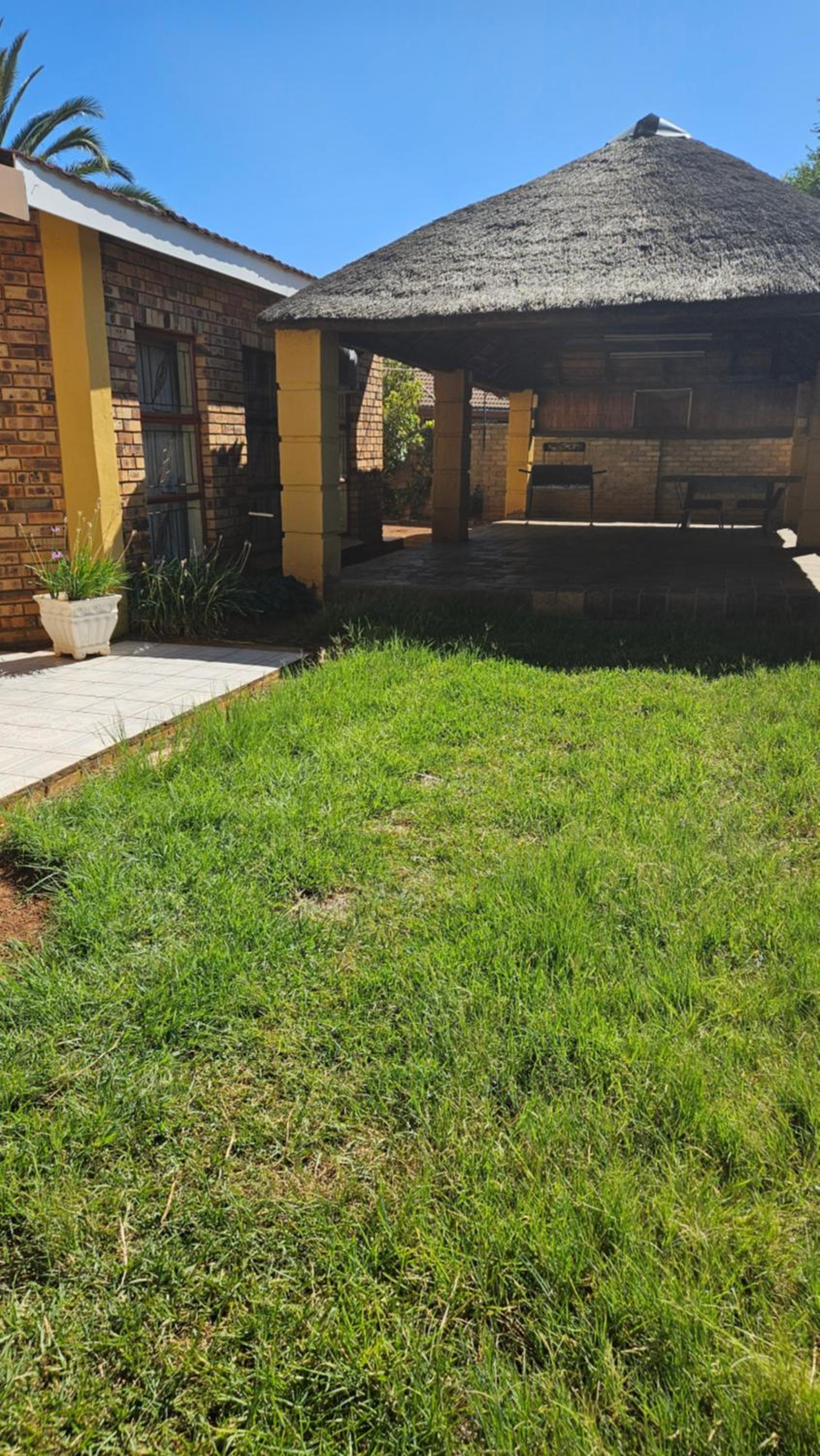 Goodlife Guest house in mafikeng view 3