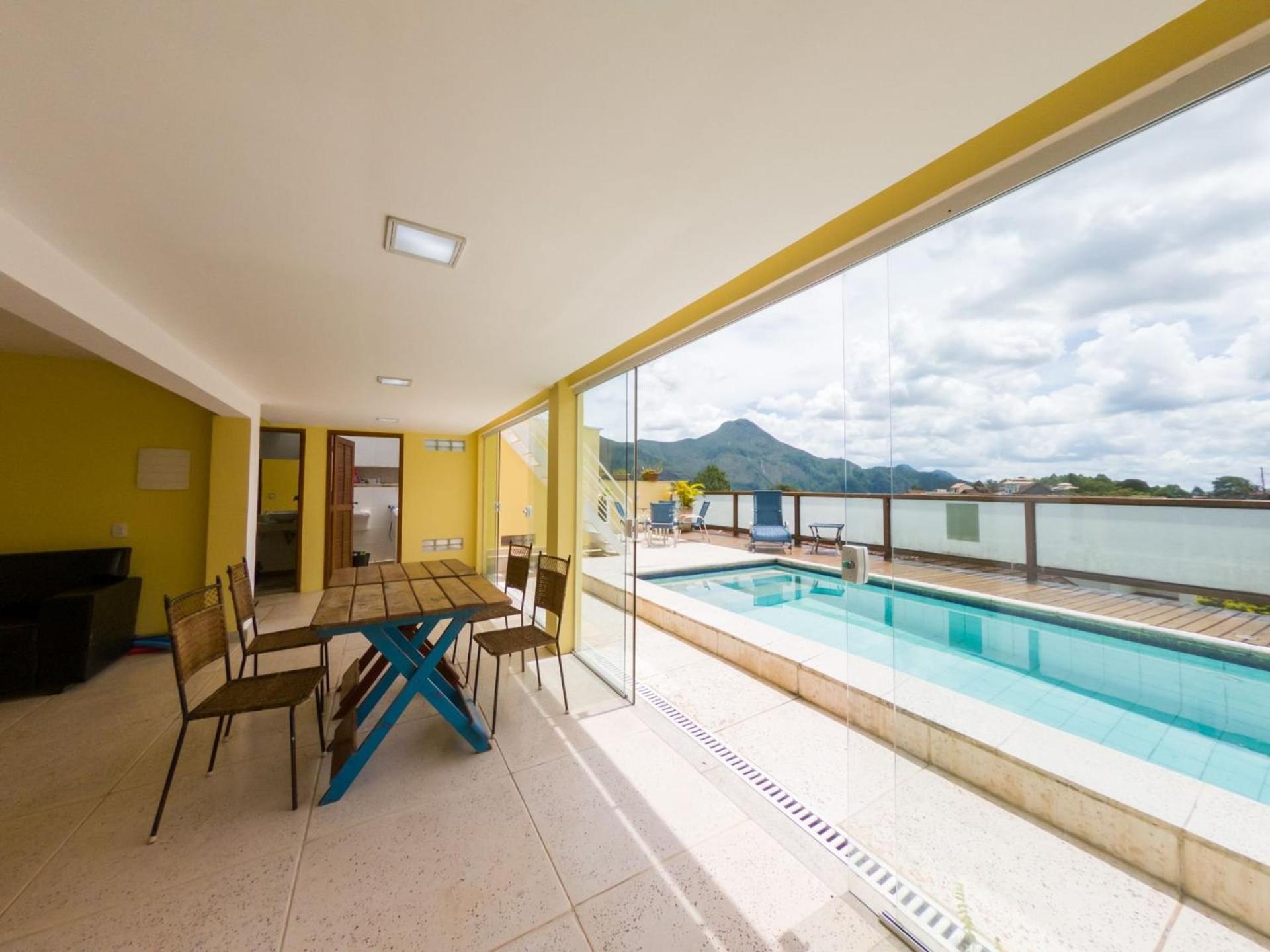 Casa na Serra com área de lazer