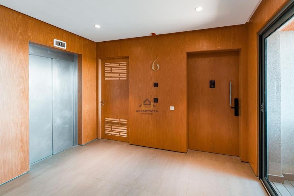 Royal Senior Suite 3Bd & 3Ba -By Appart Ayla view 2