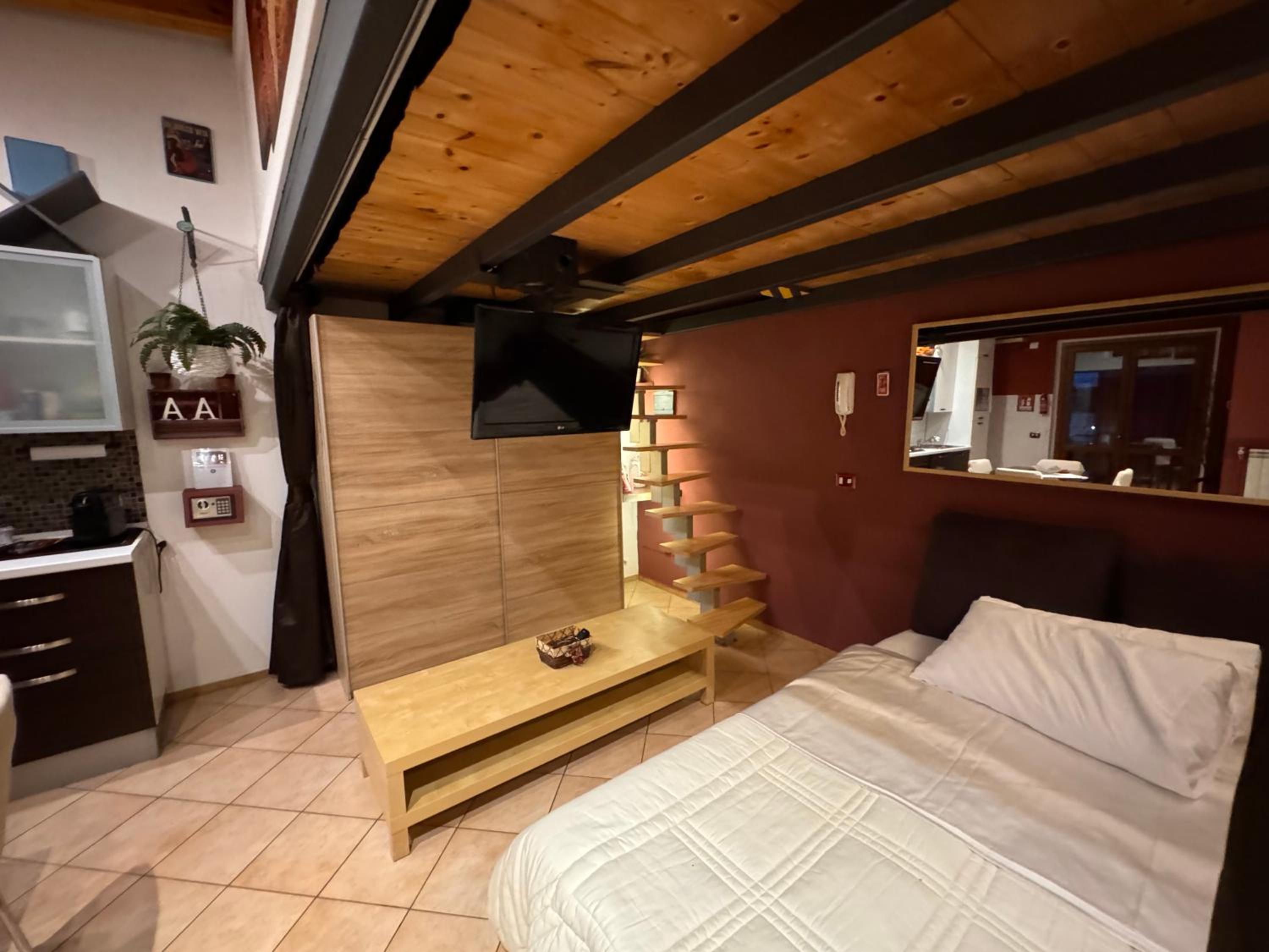 Somma Lombardo Vacations - AA Attic - Property Image 16