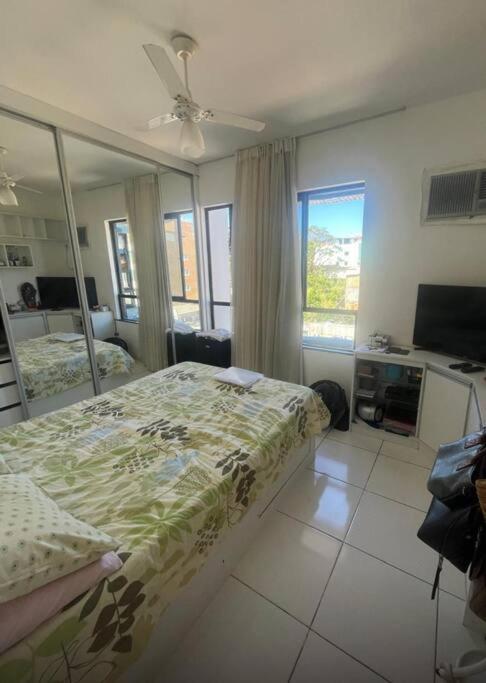 Flat Sereia na orla do melhor bairro de Salvador