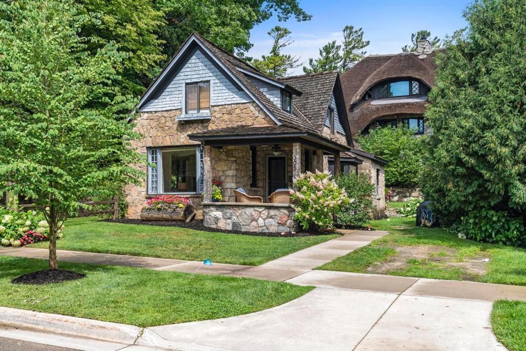 Hotel The Cottage - Image 1