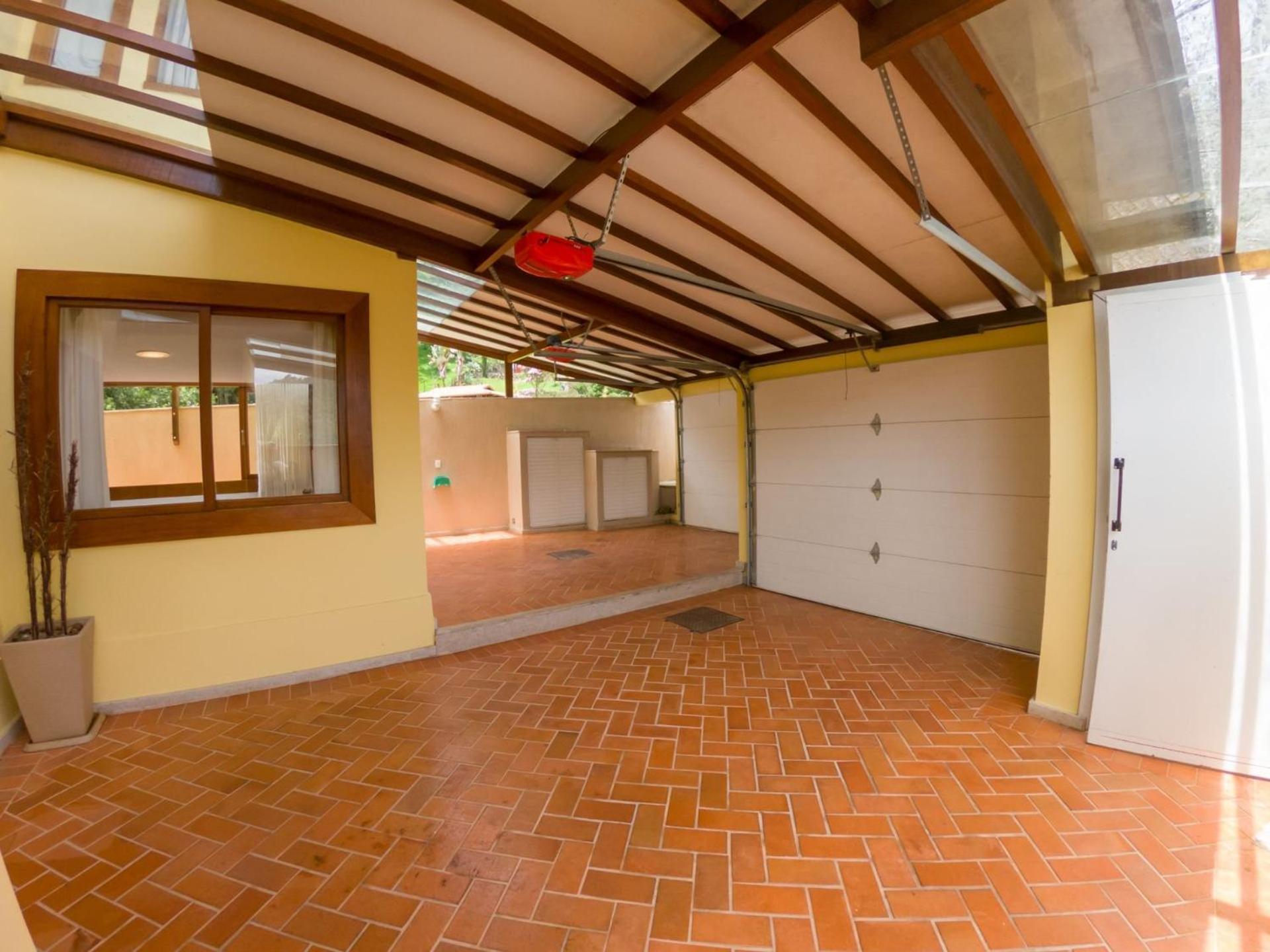 Casa na Serra com área de lazer
