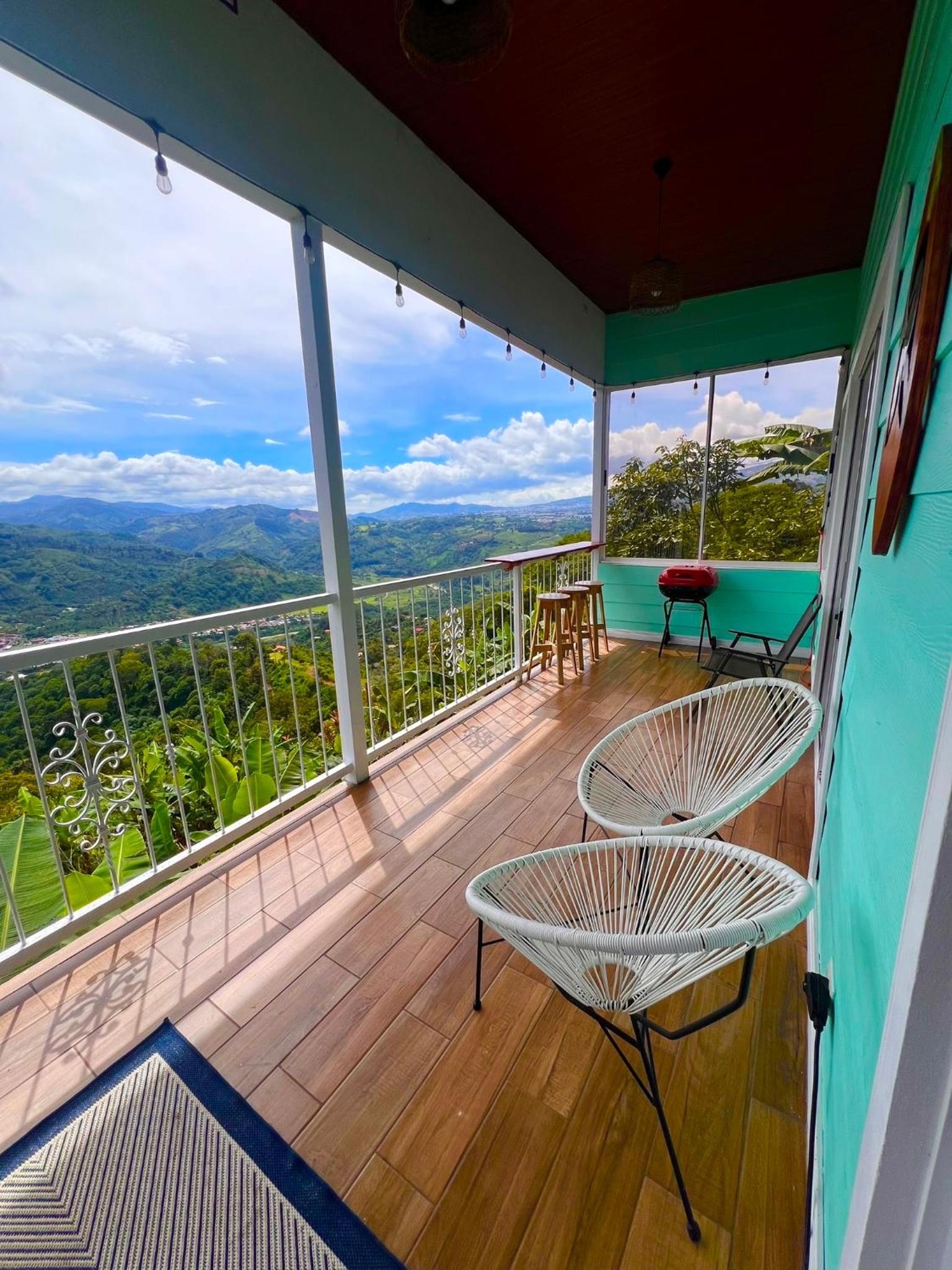 Orosi Mountain Lodge