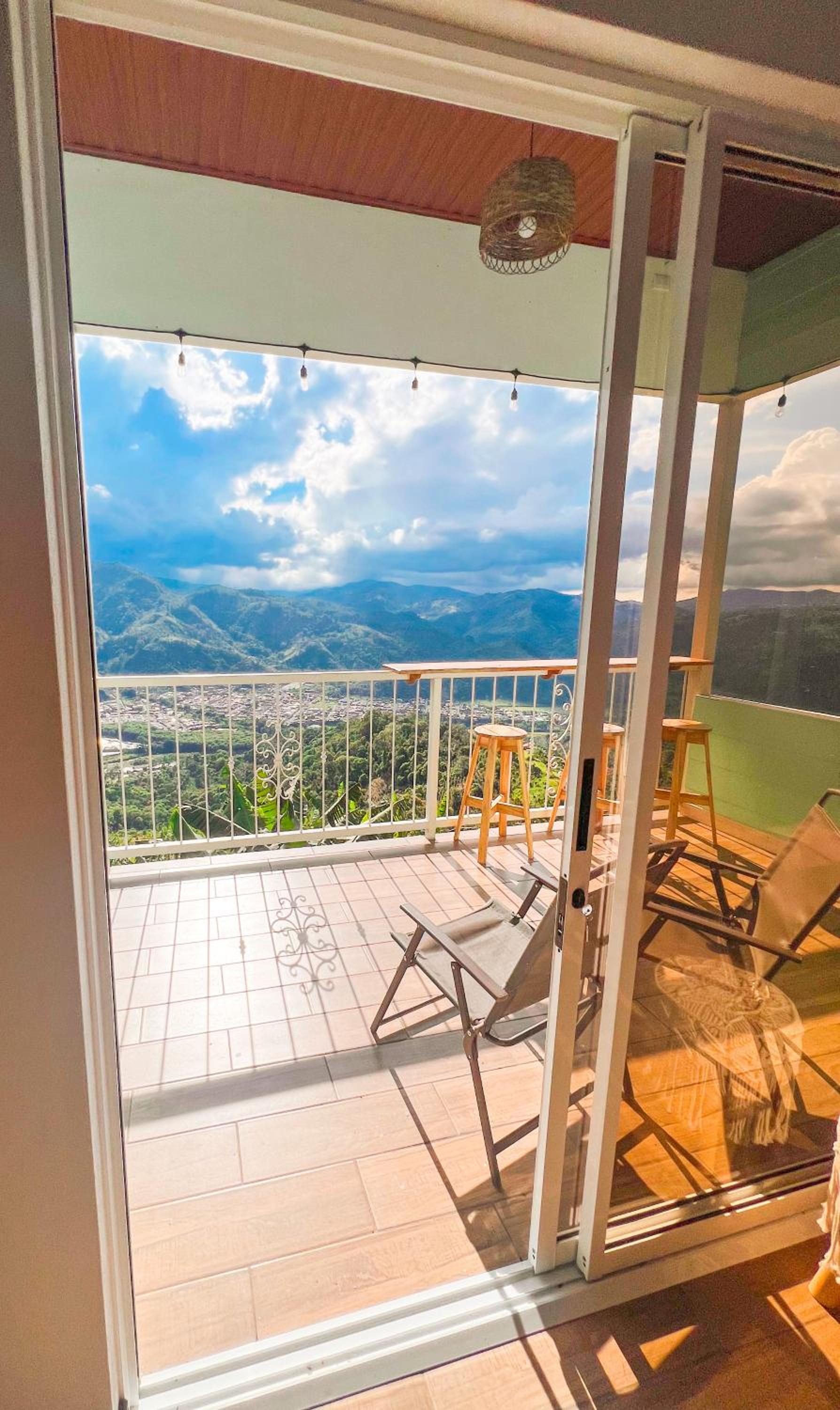 Orosi Mountain Lodge