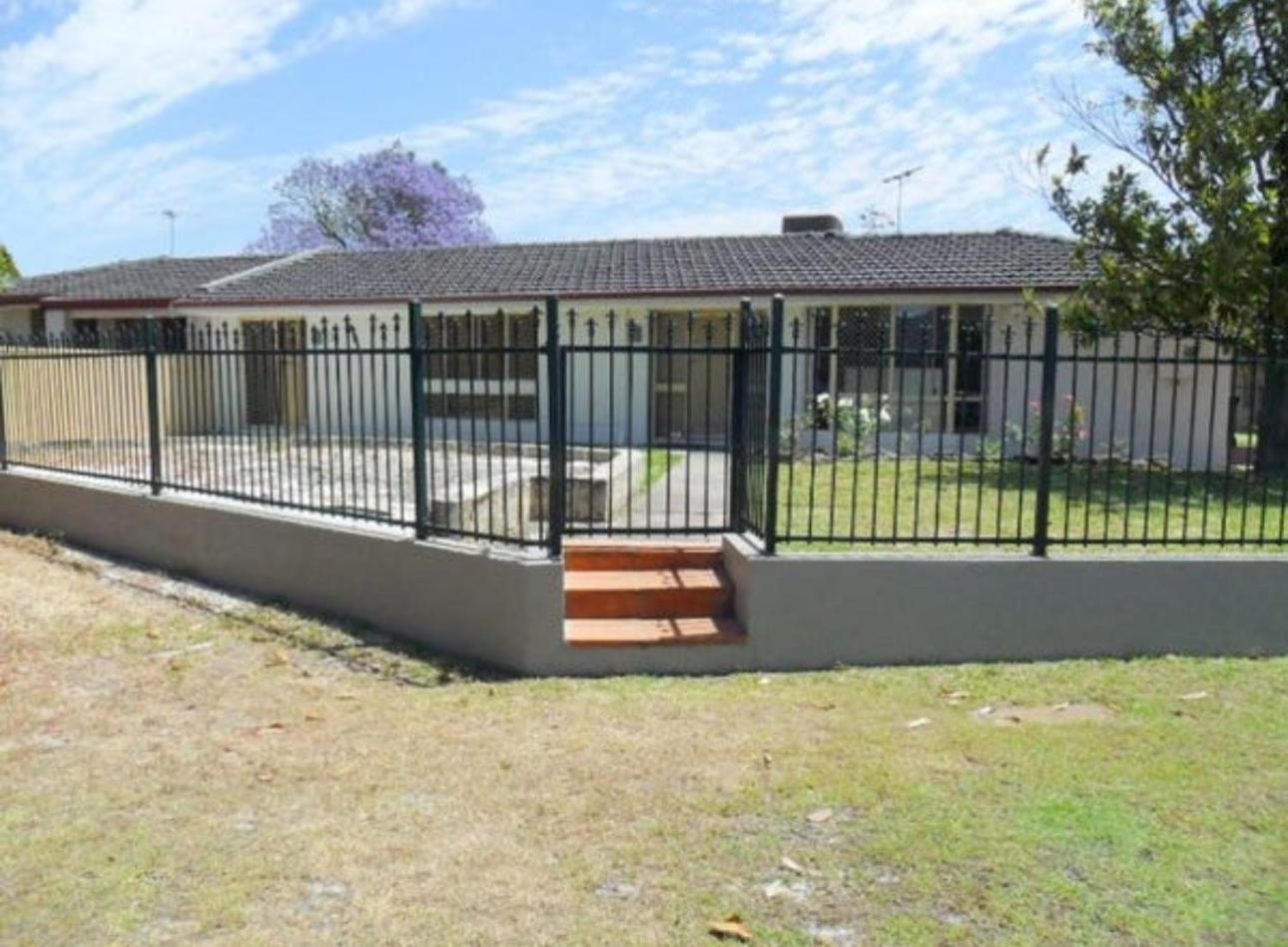 Room near airport CBD