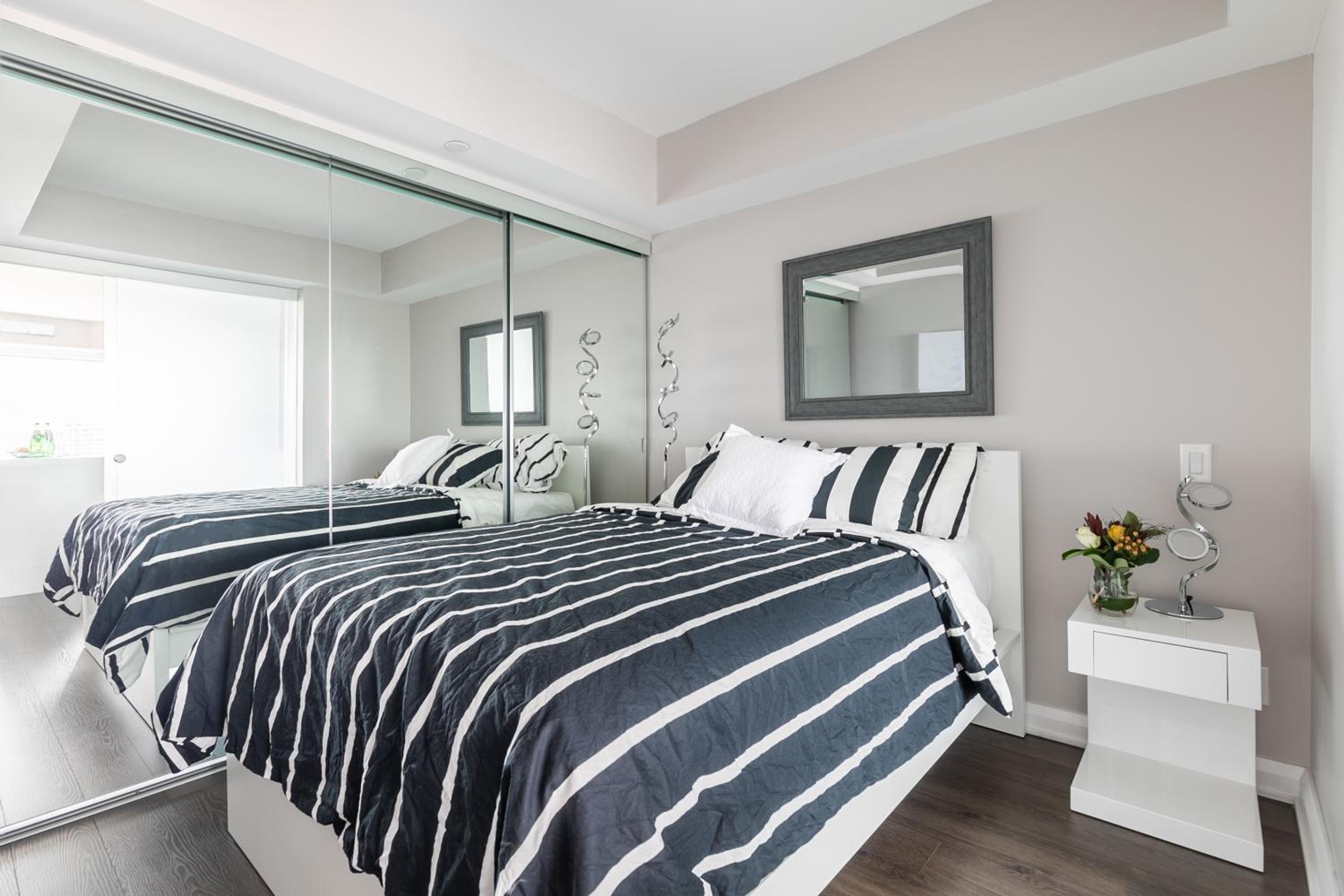 Yorkville 2-Bedroom Includes Parking