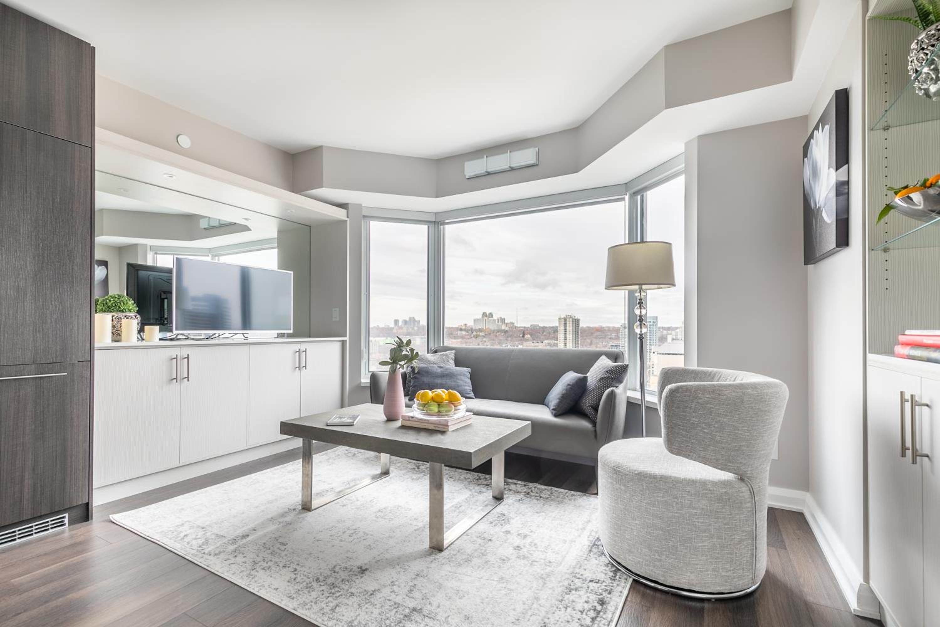Yorkville 2-Bedroom Includes Parking