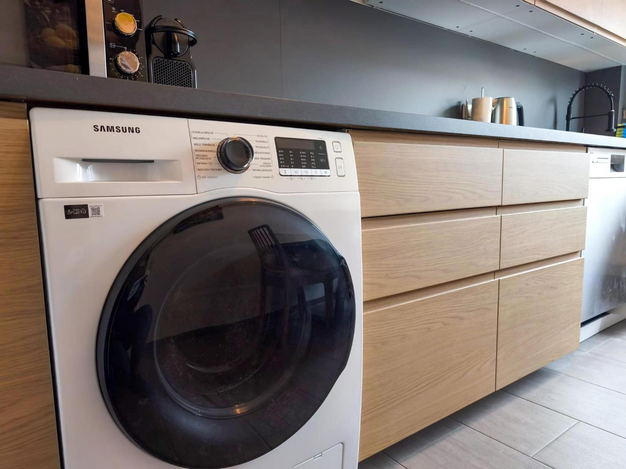 Home 1 - 70qm Luxus City Apartment mit Balkon nahe Messe im Zentrum Nürnbergs- ruhige und zentrale Lage, Parkplatz inklusive