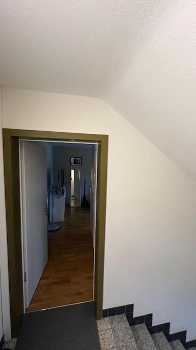 Praktisches Zimmer mit Bad