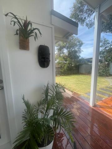 Saltbush - Ideally located and modernised MCM Beach House