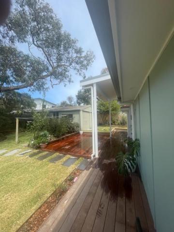 Saltbush - Ideally located and modernised MCM Beach House