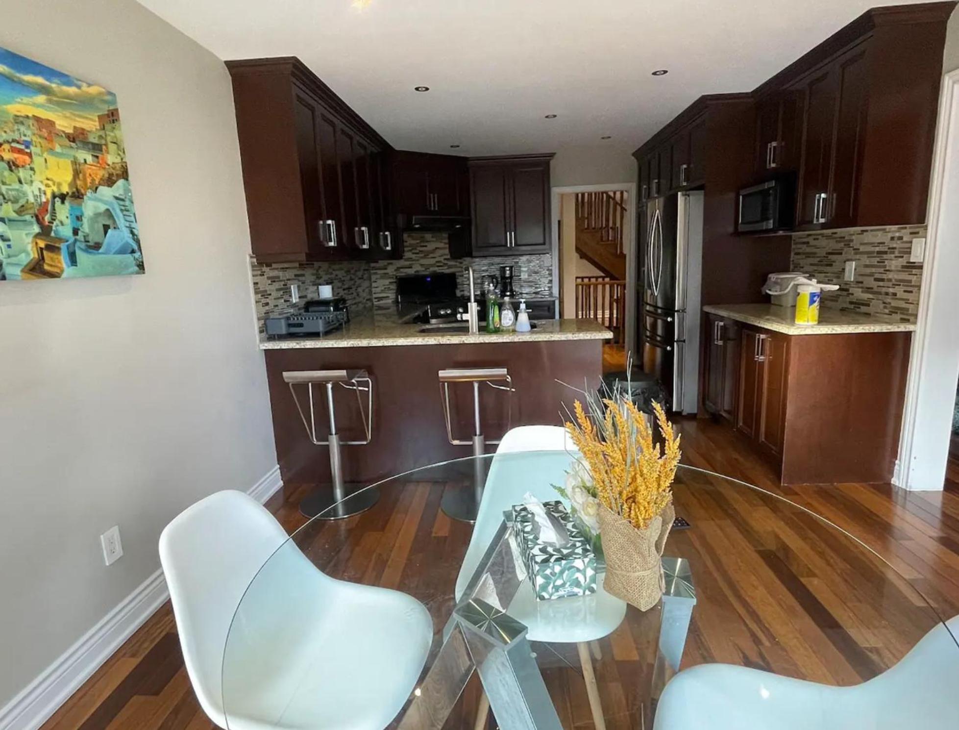 Family-Friendly Retreat for 14 in Richmond Hill