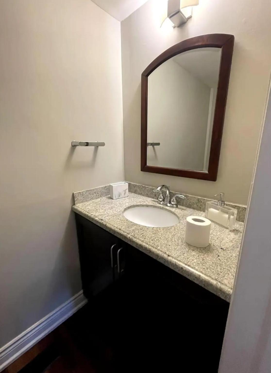 Family-Friendly Retreat for 14 in Richmond Hill