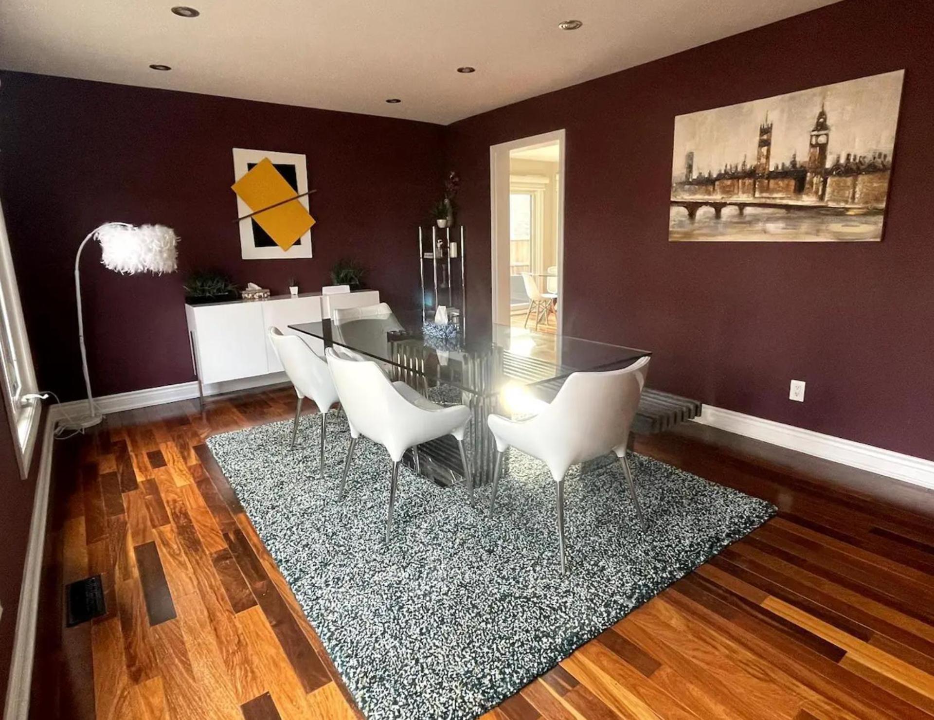 Family-Friendly Retreat for 14 in Richmond Hill