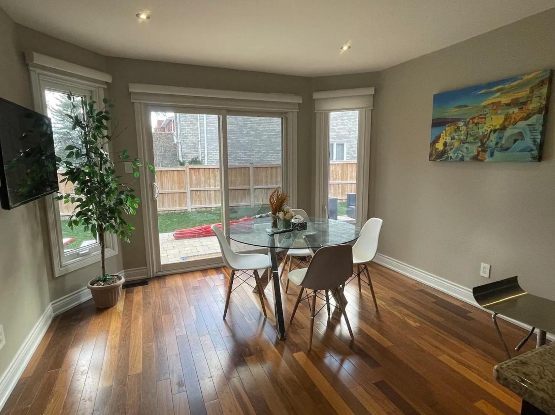 Family-Friendly Retreat for 14 in Richmond Hill