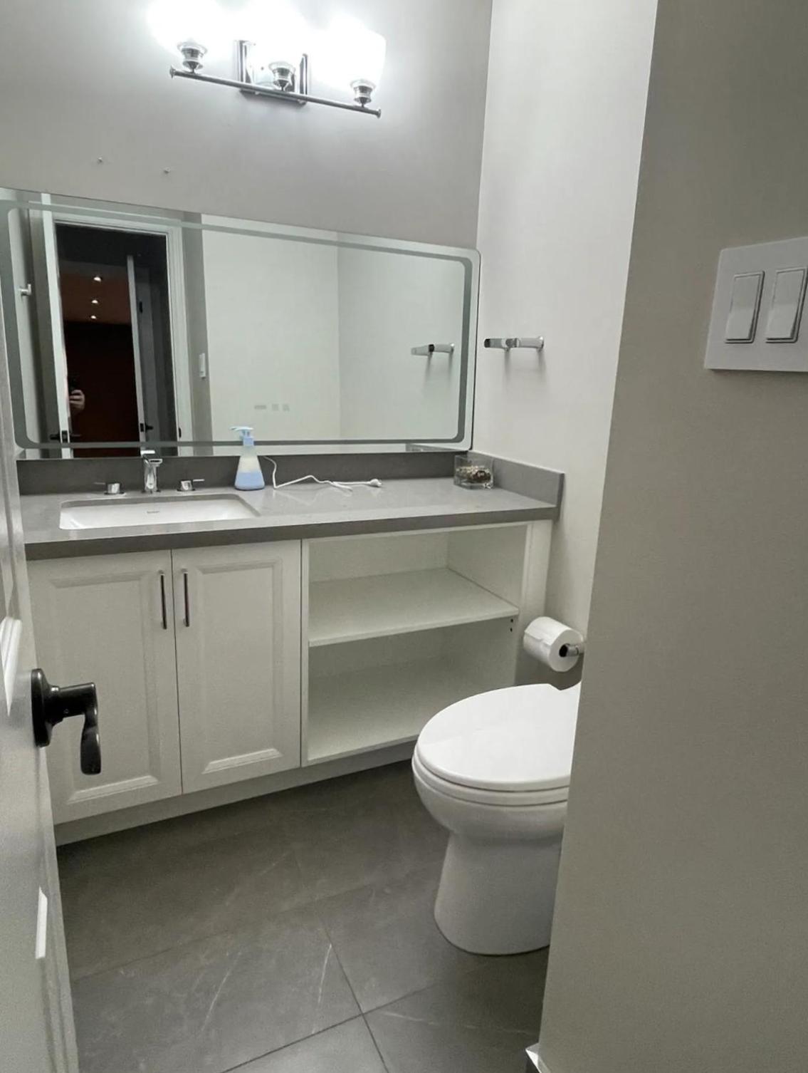 Family-Friendly Retreat for 14 in Richmond Hill