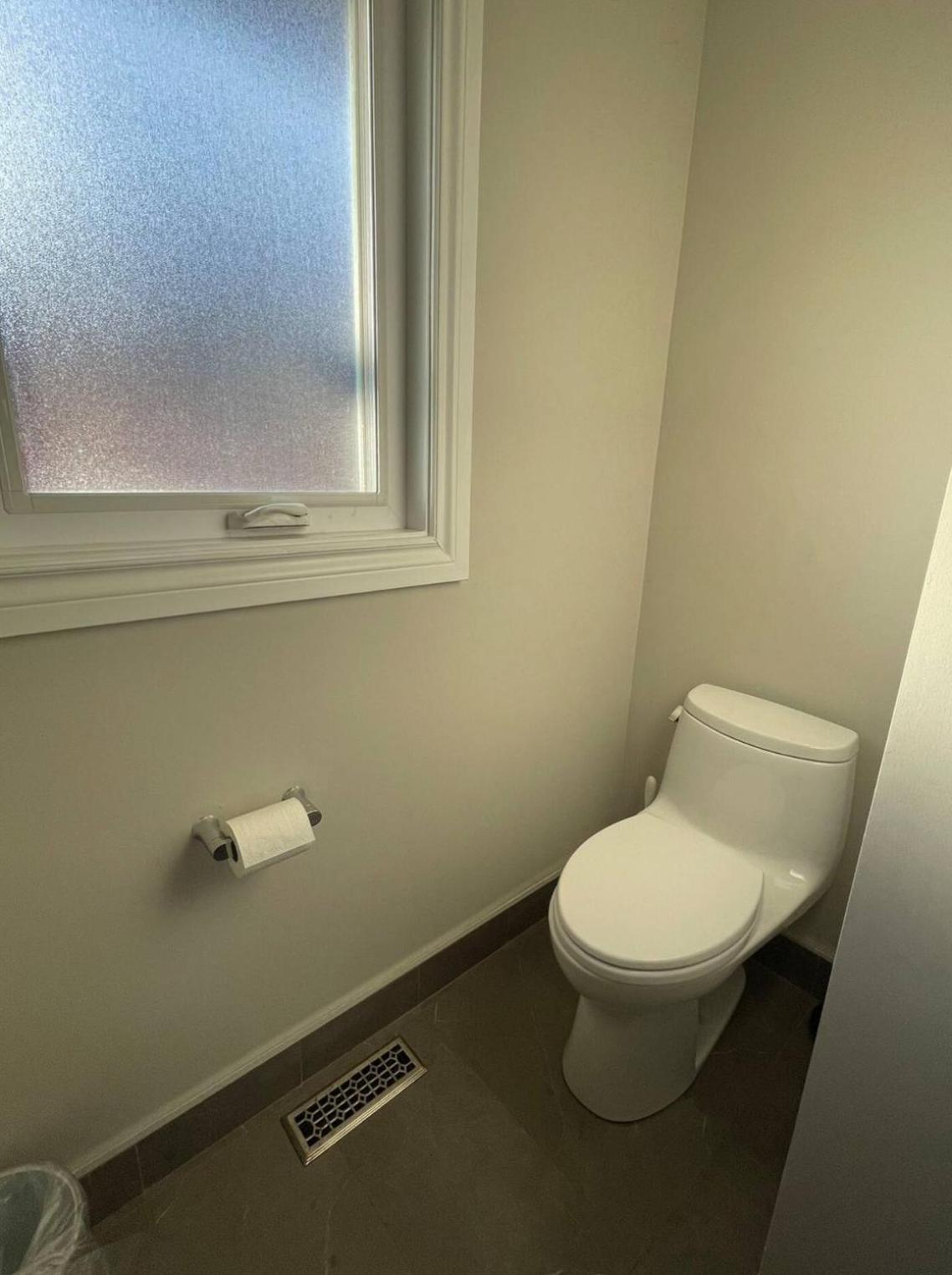 Family-Friendly Retreat for 14 in Richmond Hill