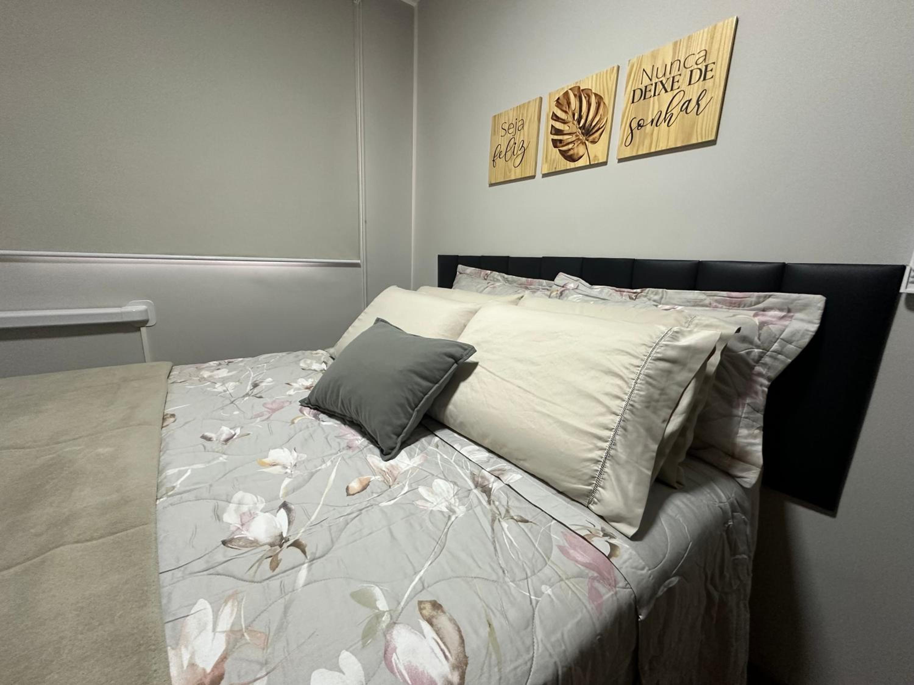 Flats Praia Uberlandia - Apt próximo ao Praia Clube - Area de lazer com Portaria 24 horas, piscina, academia, brinquedoteca, churrasqueira e áreas verdes p