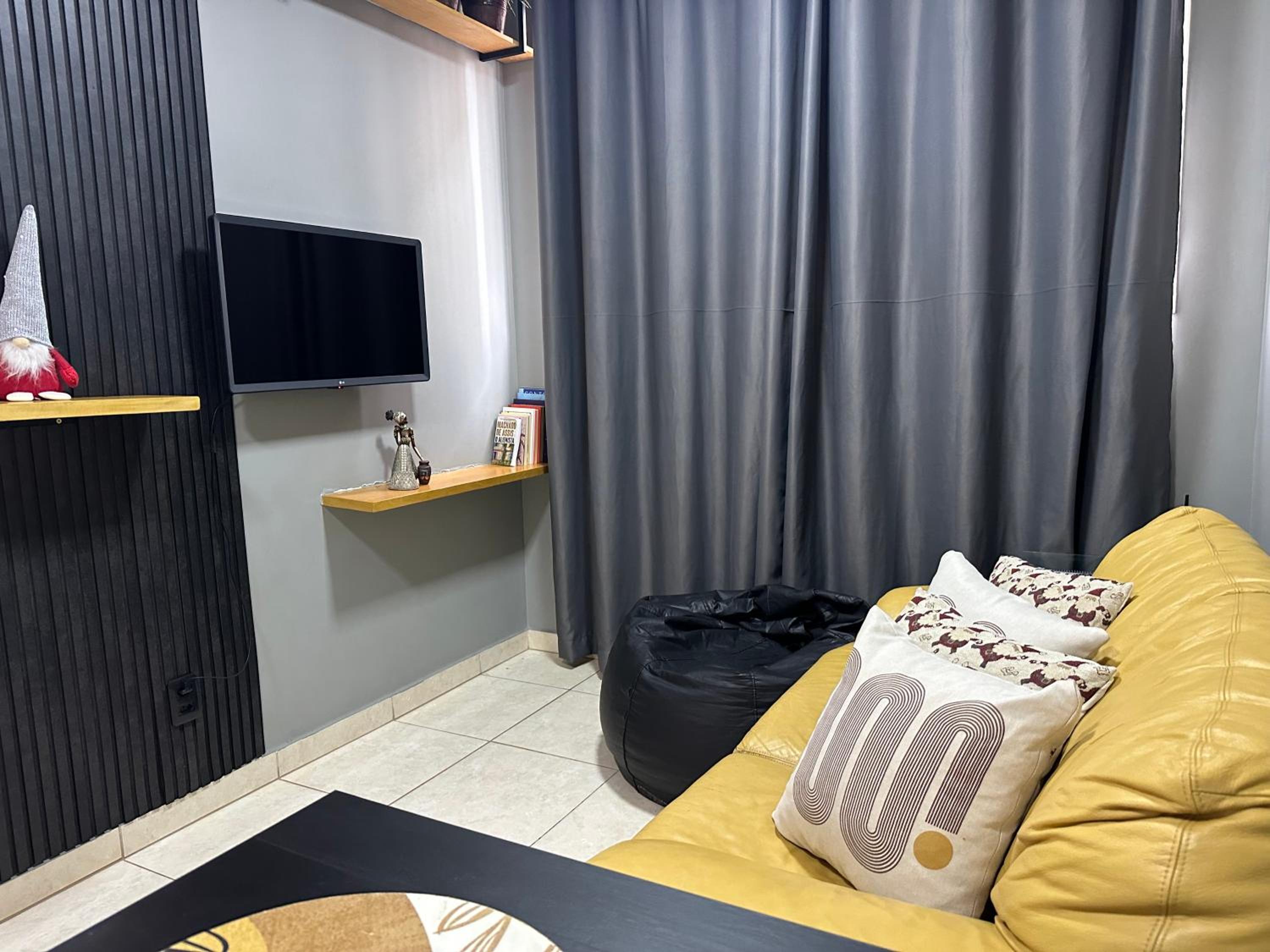 Flats Praia Uberlandia - Apt próximo ao Praia Clube - Area de lazer com Portaria 24 horas, piscina, academia, brinquedoteca, churrasqueira e áreas verdes p