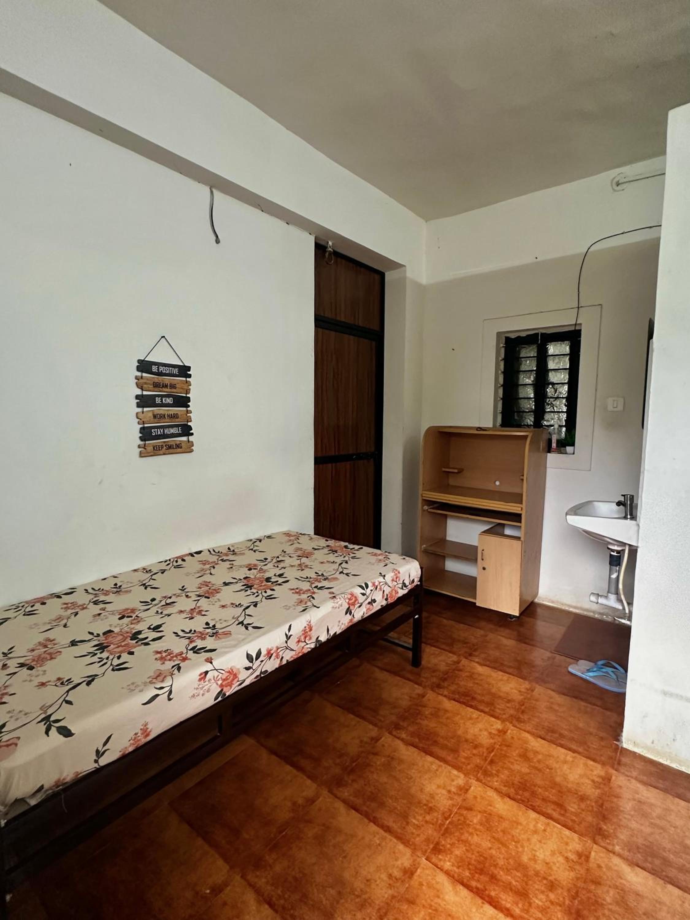 1BK Comfy & Budget Friendly Stay view 5