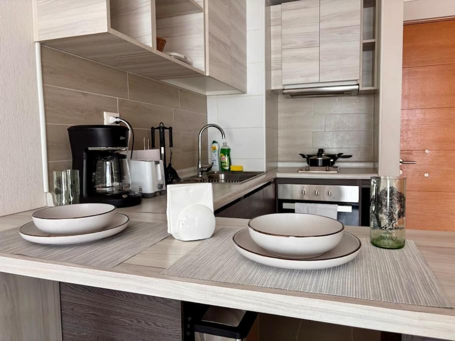 Moderno depa ideal para pareja con A-C y Parking