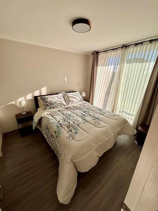Moderno depa ideal para pareja con A-C y Parking