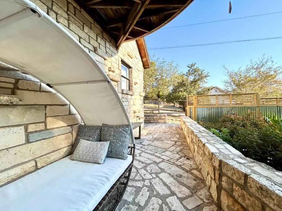 Stylish Cottage in West Austin