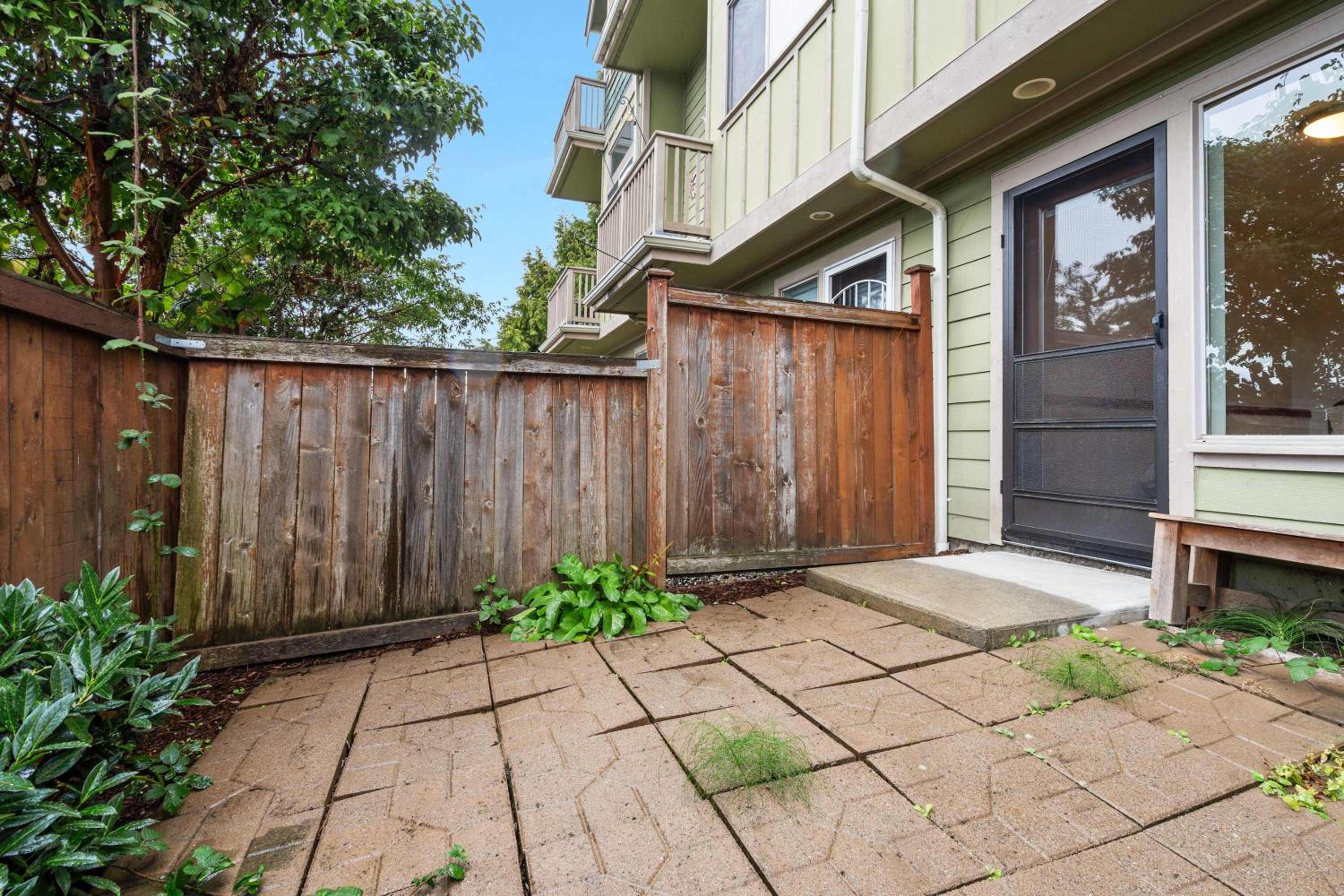 LakeView Queen Anne 3BR Townhome