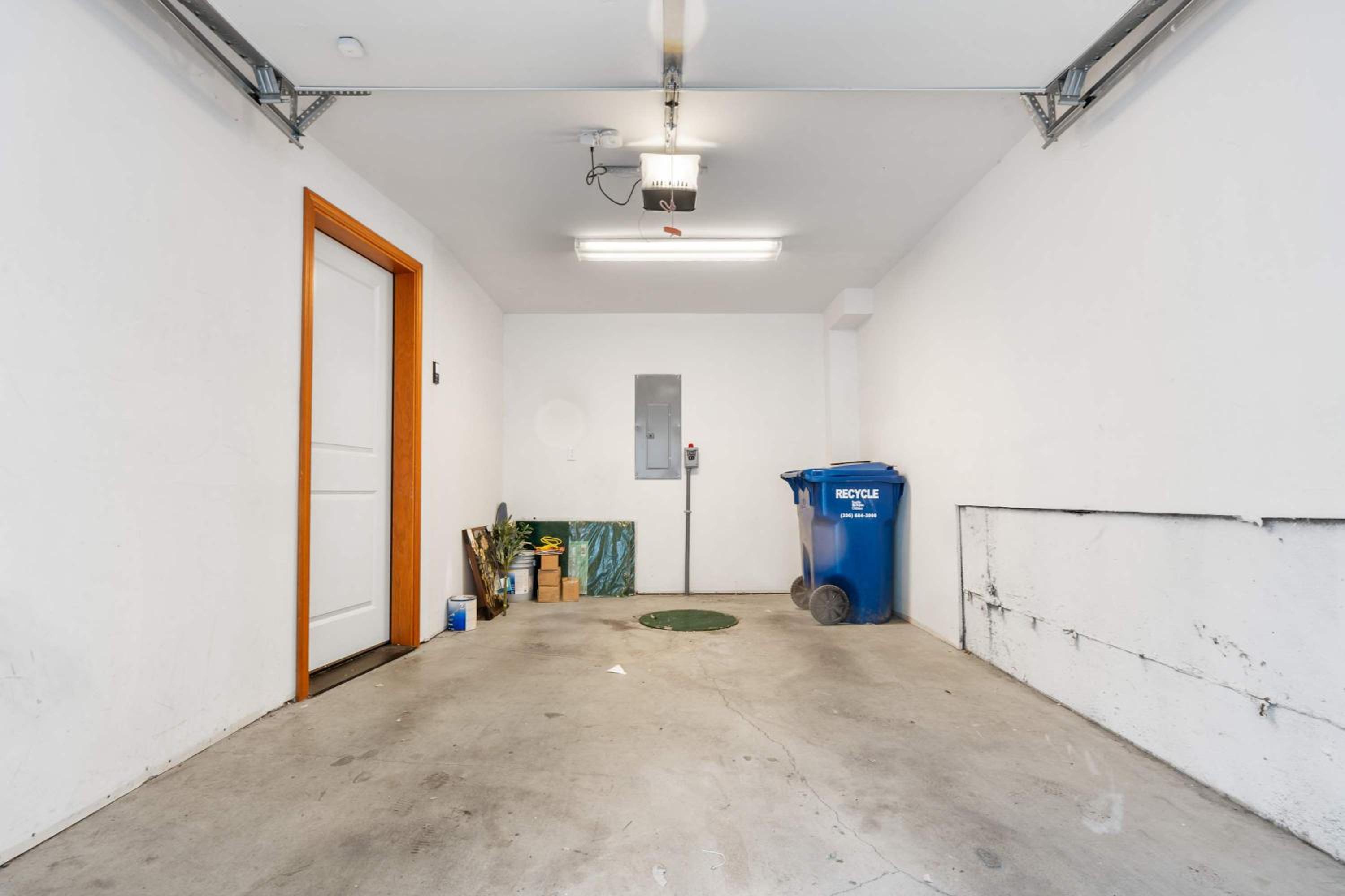 LakeView Queen Anne 3BR Townhome