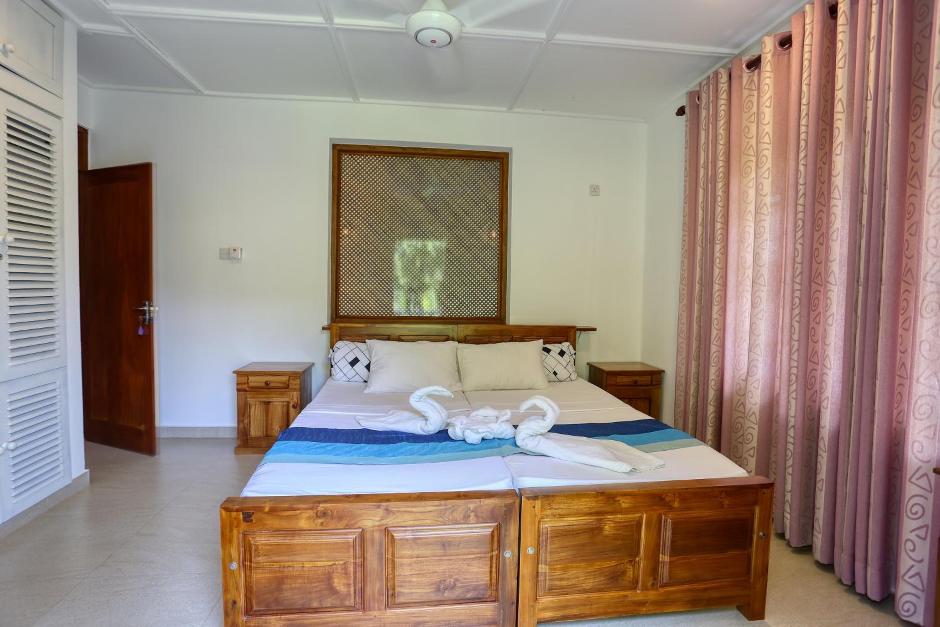 Mount Marina Villas 31 view 4