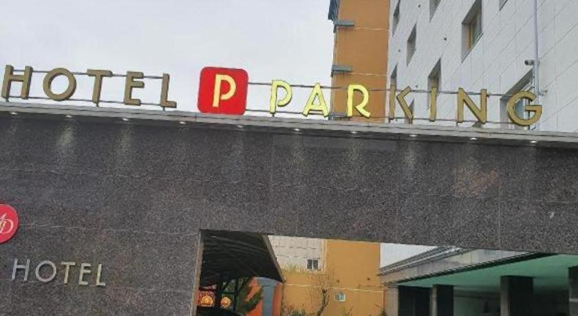 Modern business hotel