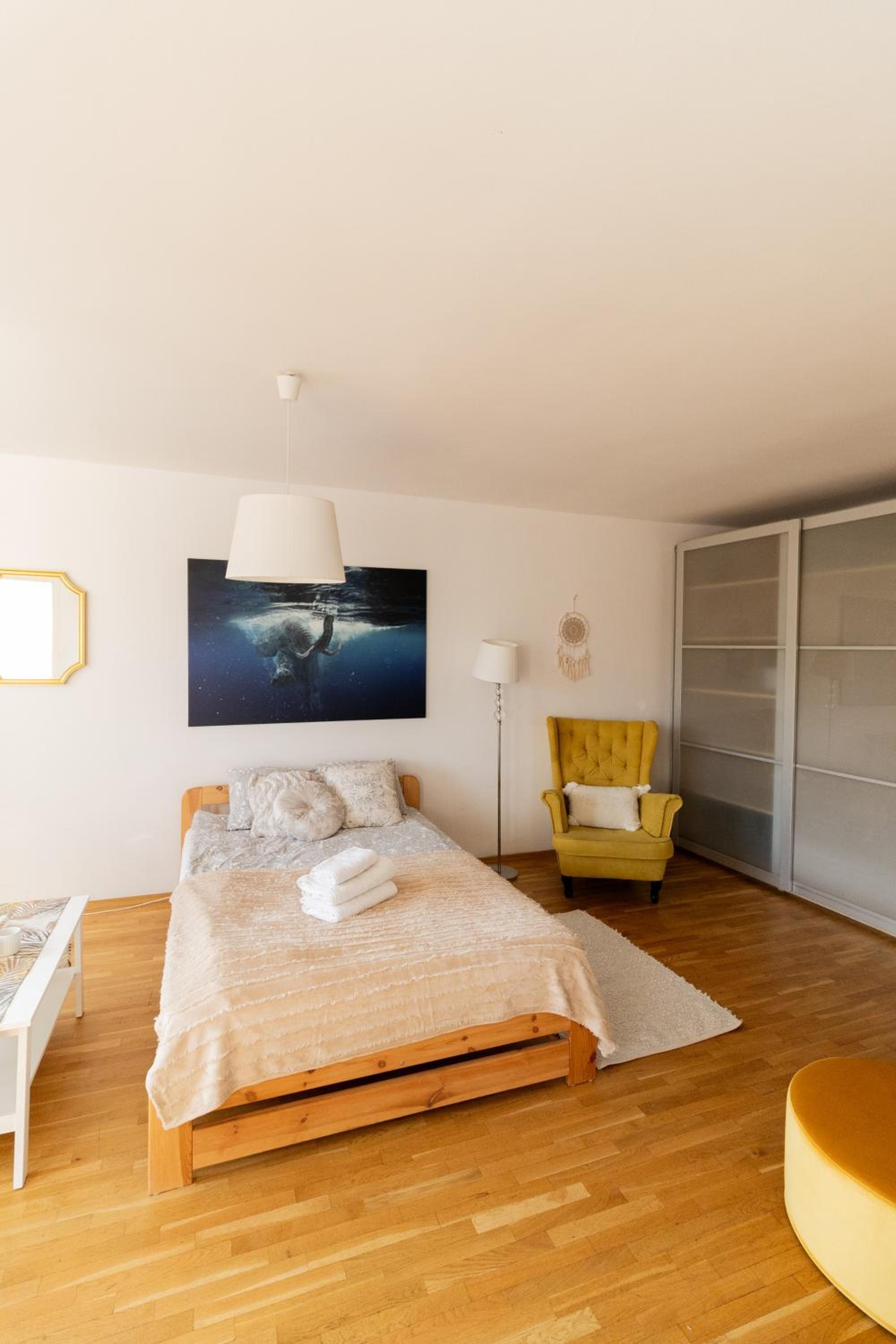 PiotrApartments - Mokotów Broniwoja - Stylish Studio near Metro view 5