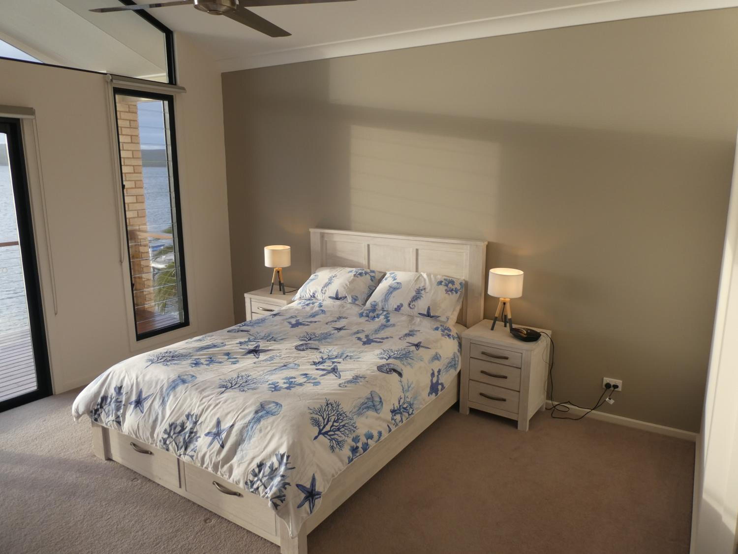 Tulka Waterfront Holiday Home