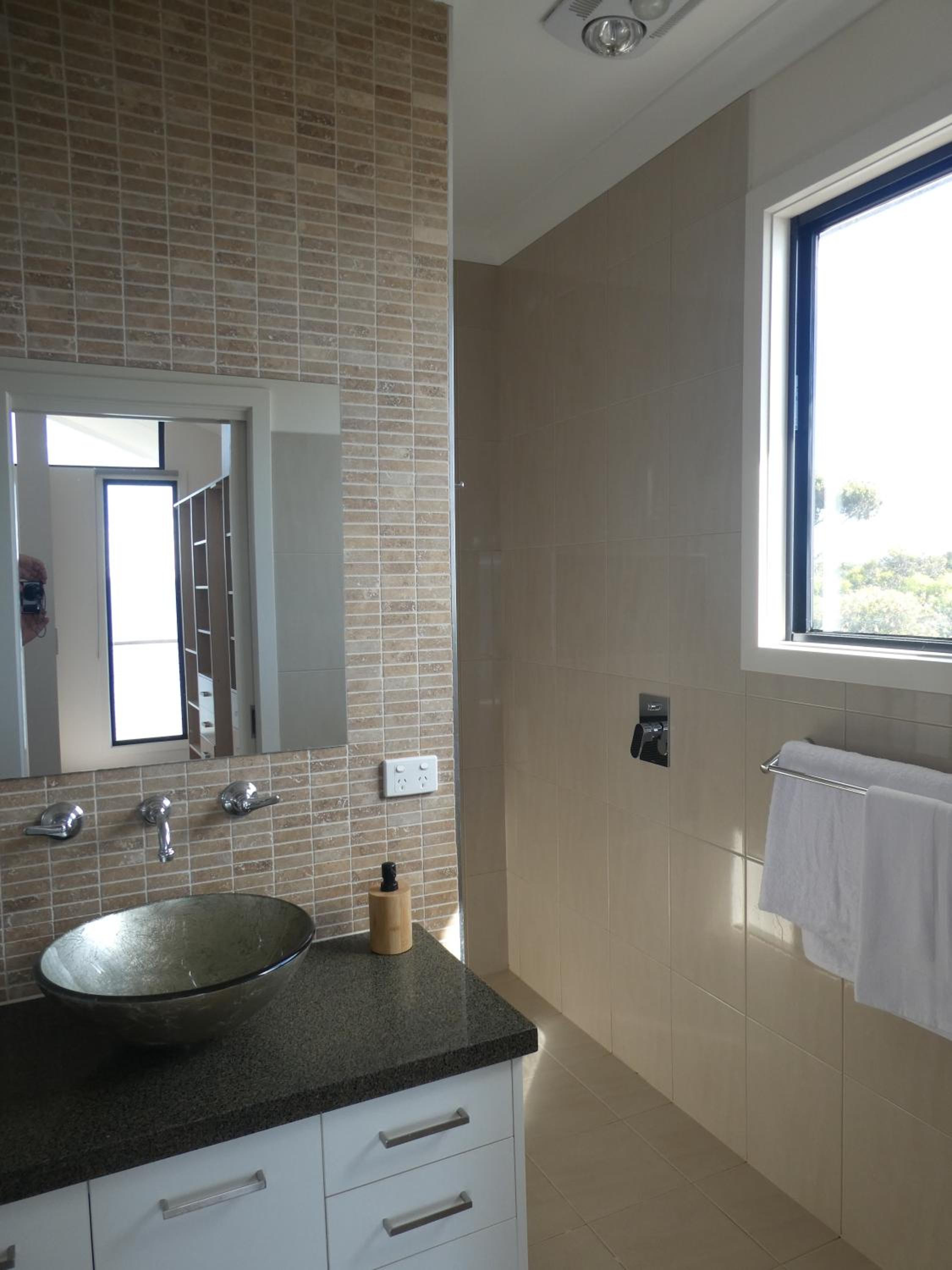 Tulka Waterfront Holiday Home