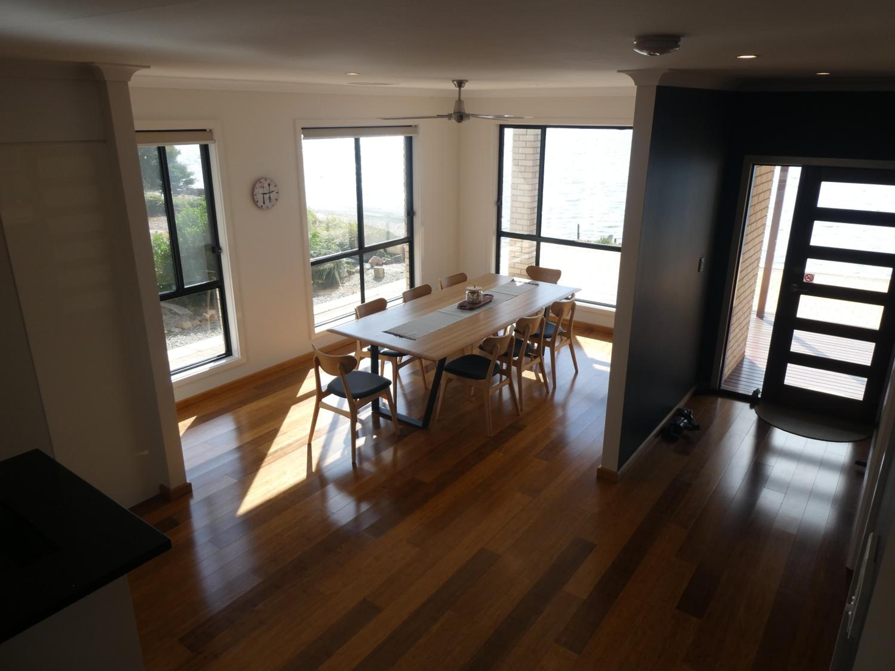 Tulka Waterfront Holiday Home