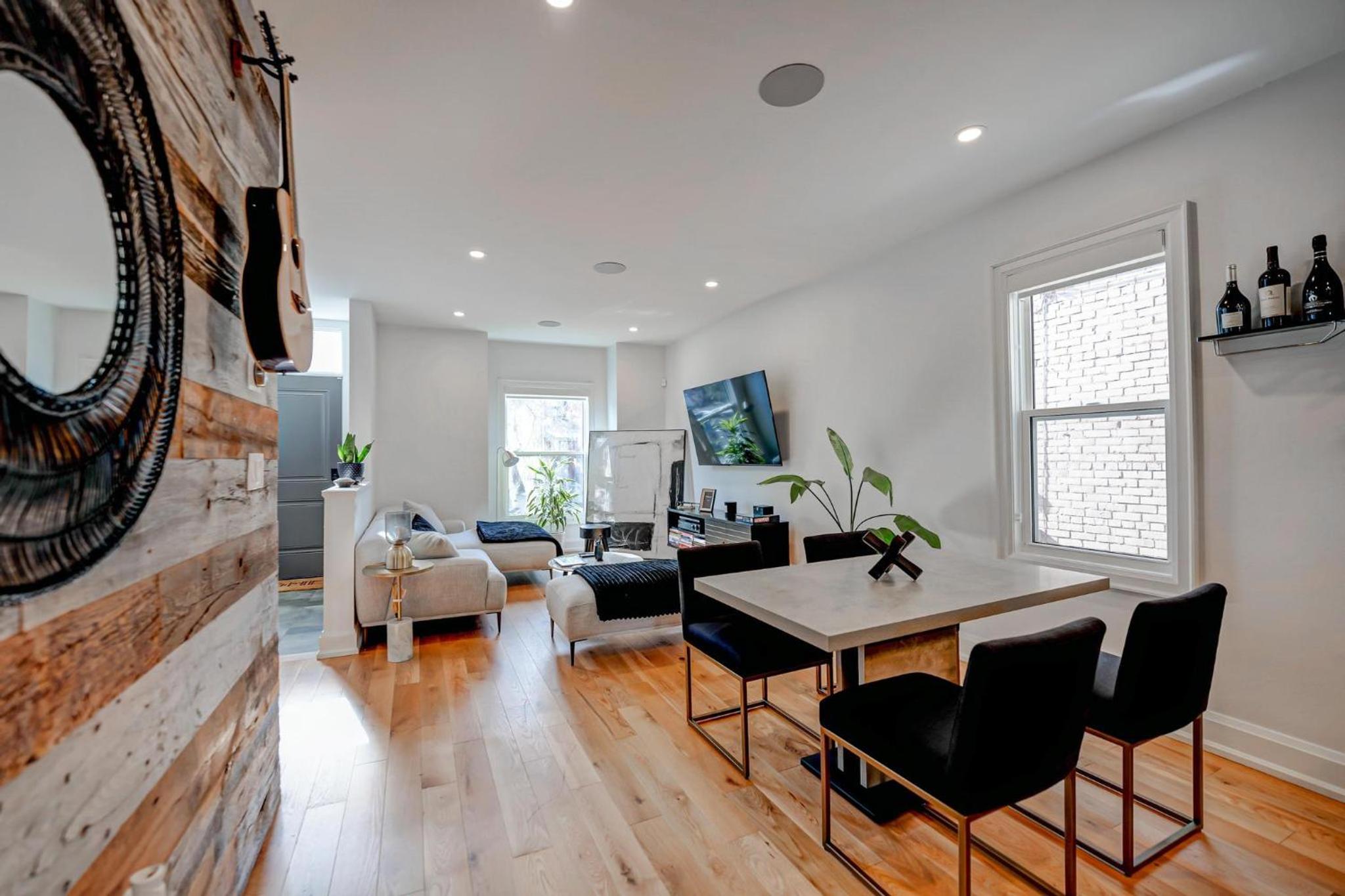 Beautiful modern 2Bdr sunny home with French decor